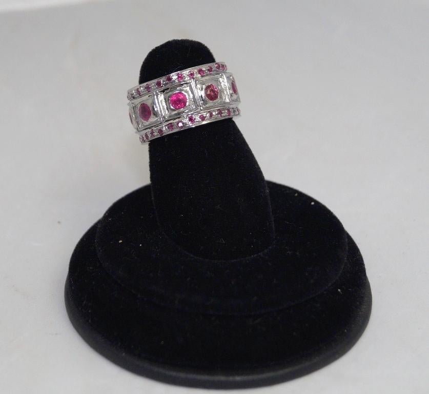 This Royal statement ring with natural ruby in 14K white gold is a true style statement. This beautiful ring consists of:

Metal- Solid Gold
Metal purity- 14K
Metal color- White gold

Gemstone- Ruby
Gemstone origin- Natural
Gemstone origin- Burma
