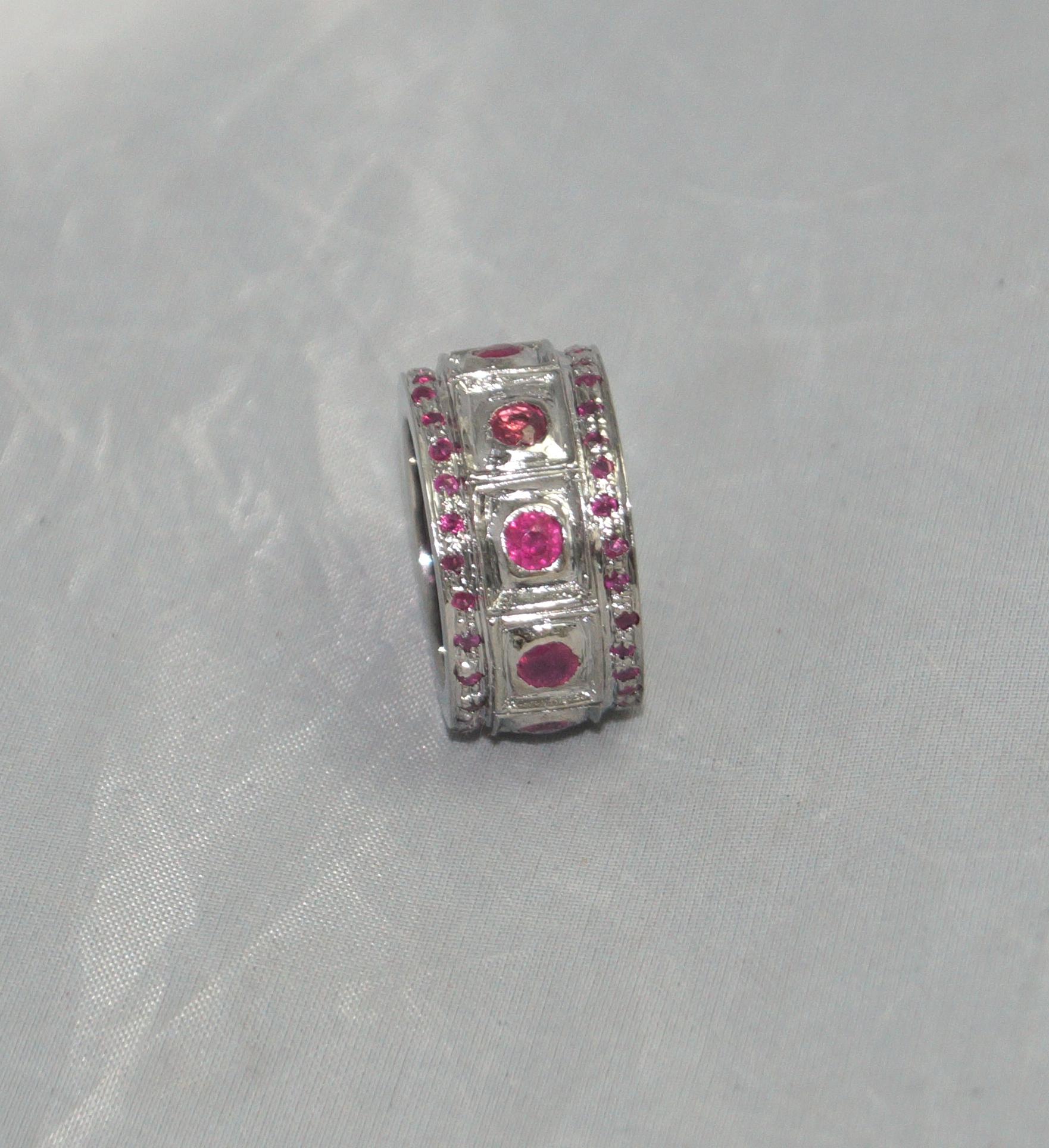 Natural Burma ruby solid 14K white gold ring eternity band In New Condition For Sale In Delhi, DL