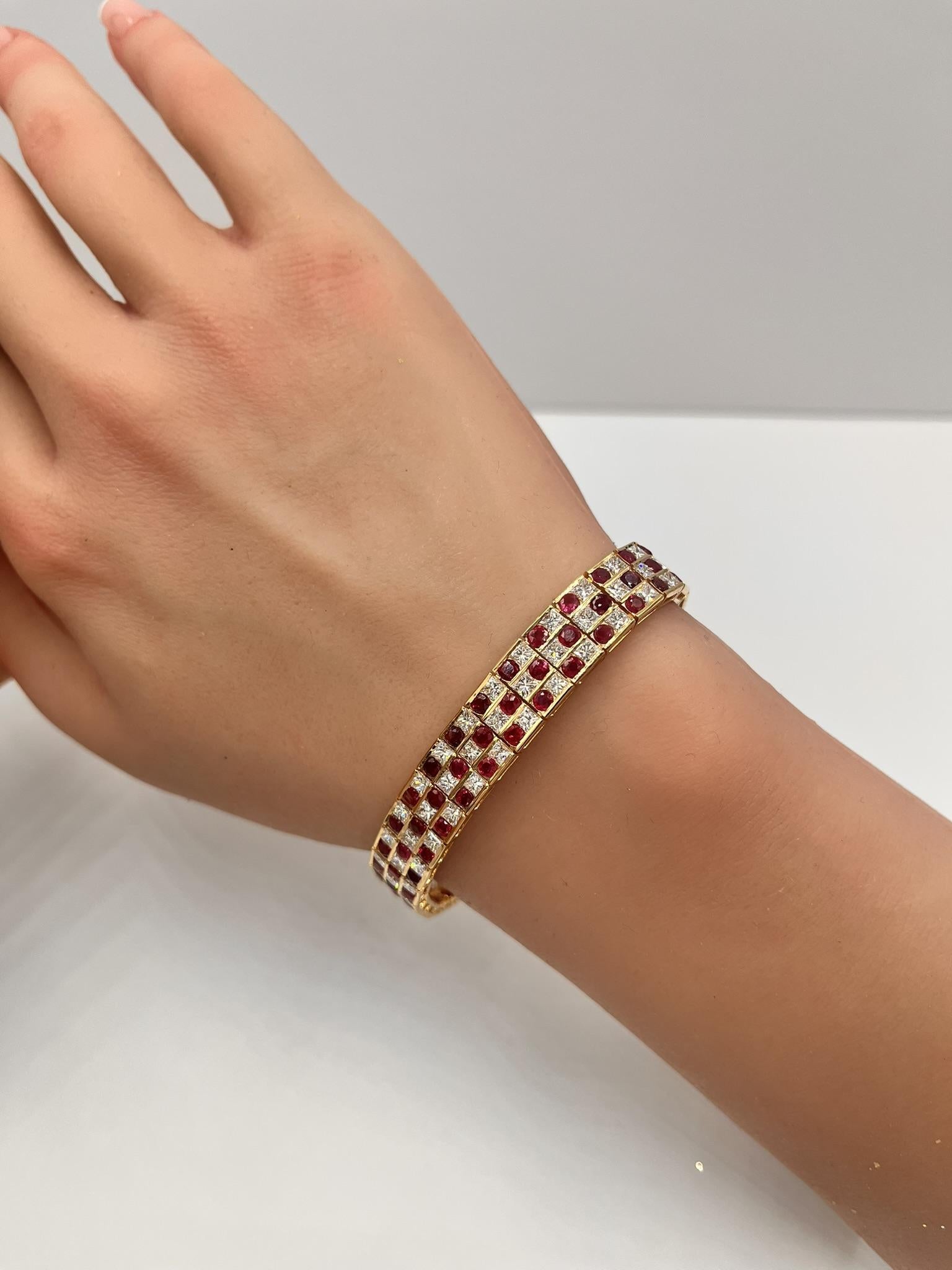 Bracelet en or 18 carats, rubis naturel de Birmanie de 9,27 carats et diamants de 9,11 carats en vente 5