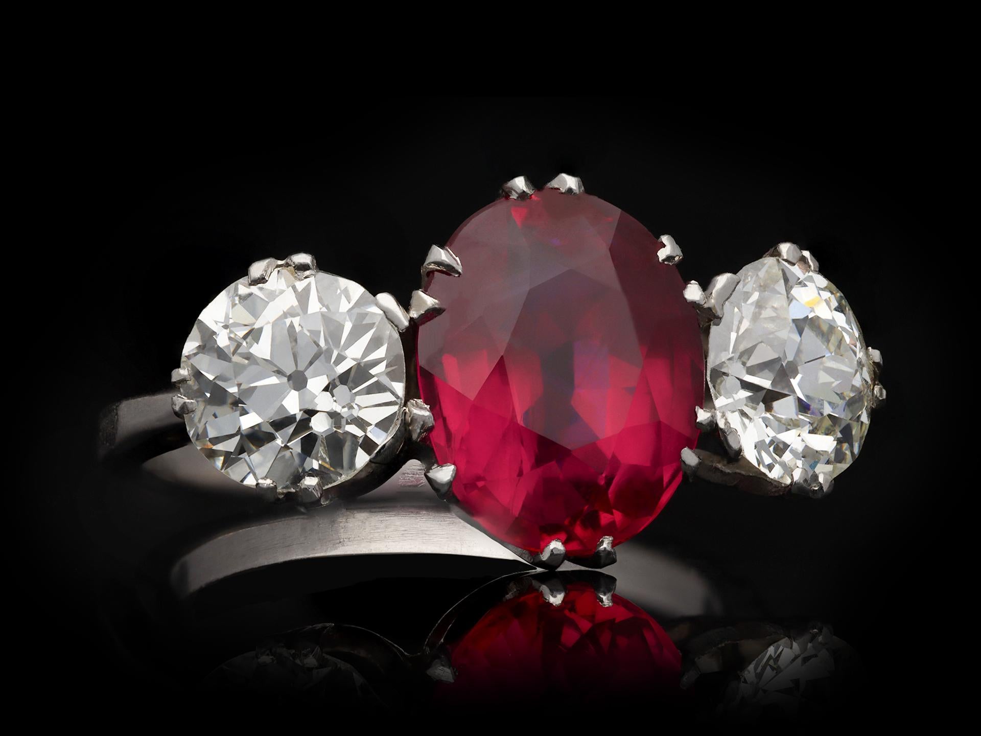 Oval Cut Natural Burmese Ruby Diamond Ring, circa 1915 For Sale