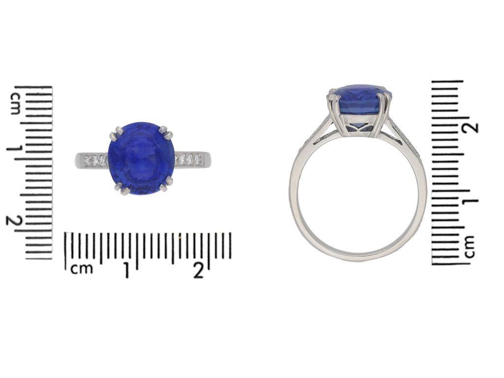 Natural Burmese Sapphire Diamond Platinum Ring In Good Condition For Sale In London, GB