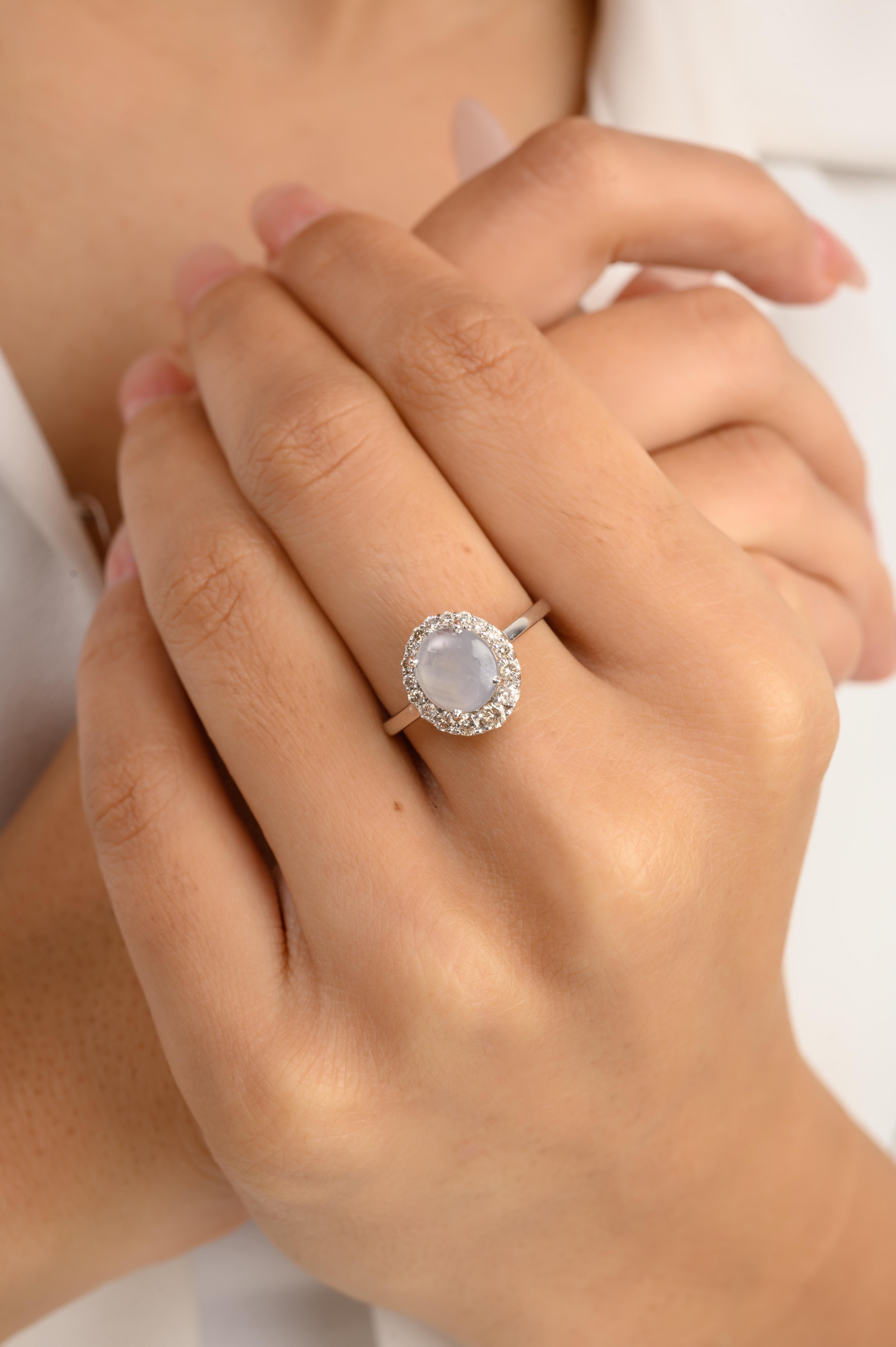 En vente :  Bague en or blanc 14 carats avec saphir étoilé cabochon naturel de 2,01 carats poids total et halo de diamants 2