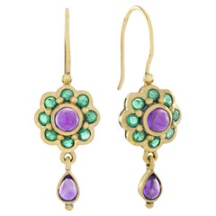 Pendientes Gota Floral de Cabujón Natural de Amatista y Esmeralda en Oro Amarillo de 9 K
