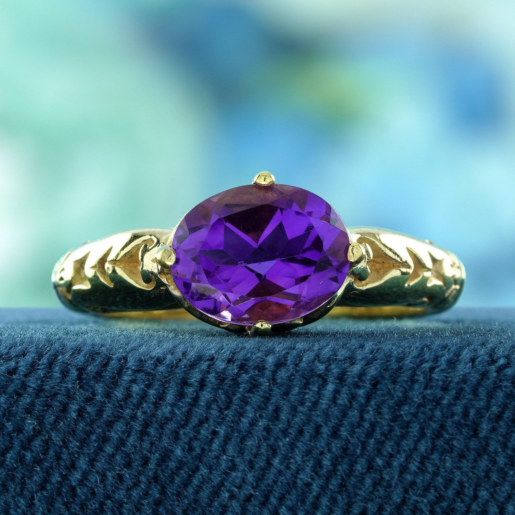 Édouardien Bague solitaire de style vintage en or jaune massif 9 carats avec améthyste cabochon naturelle en vente