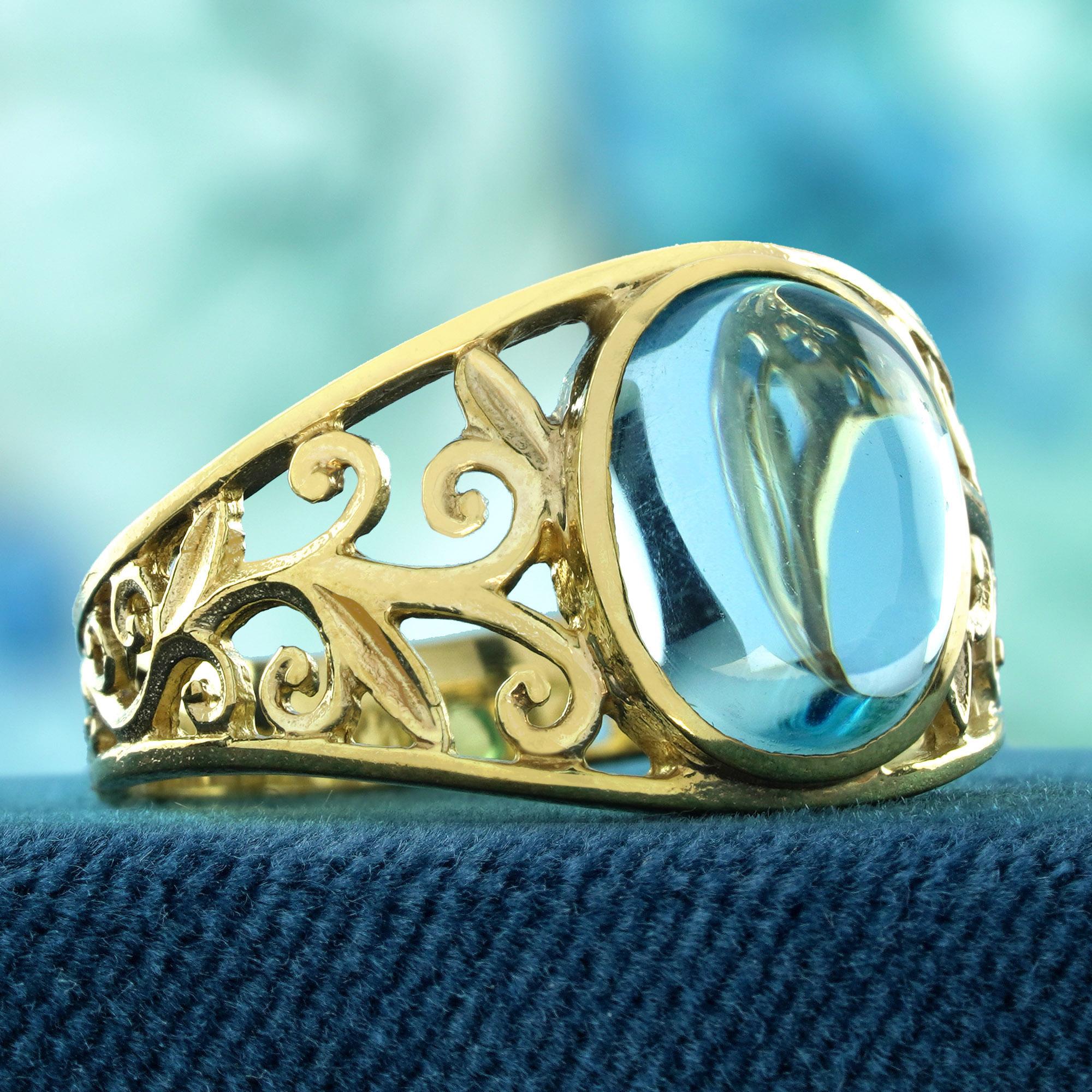 Édouardien Bague filigrane de style vintage en or jaune massif 9 carats avec topaze bleue cabochon naturelle en vente