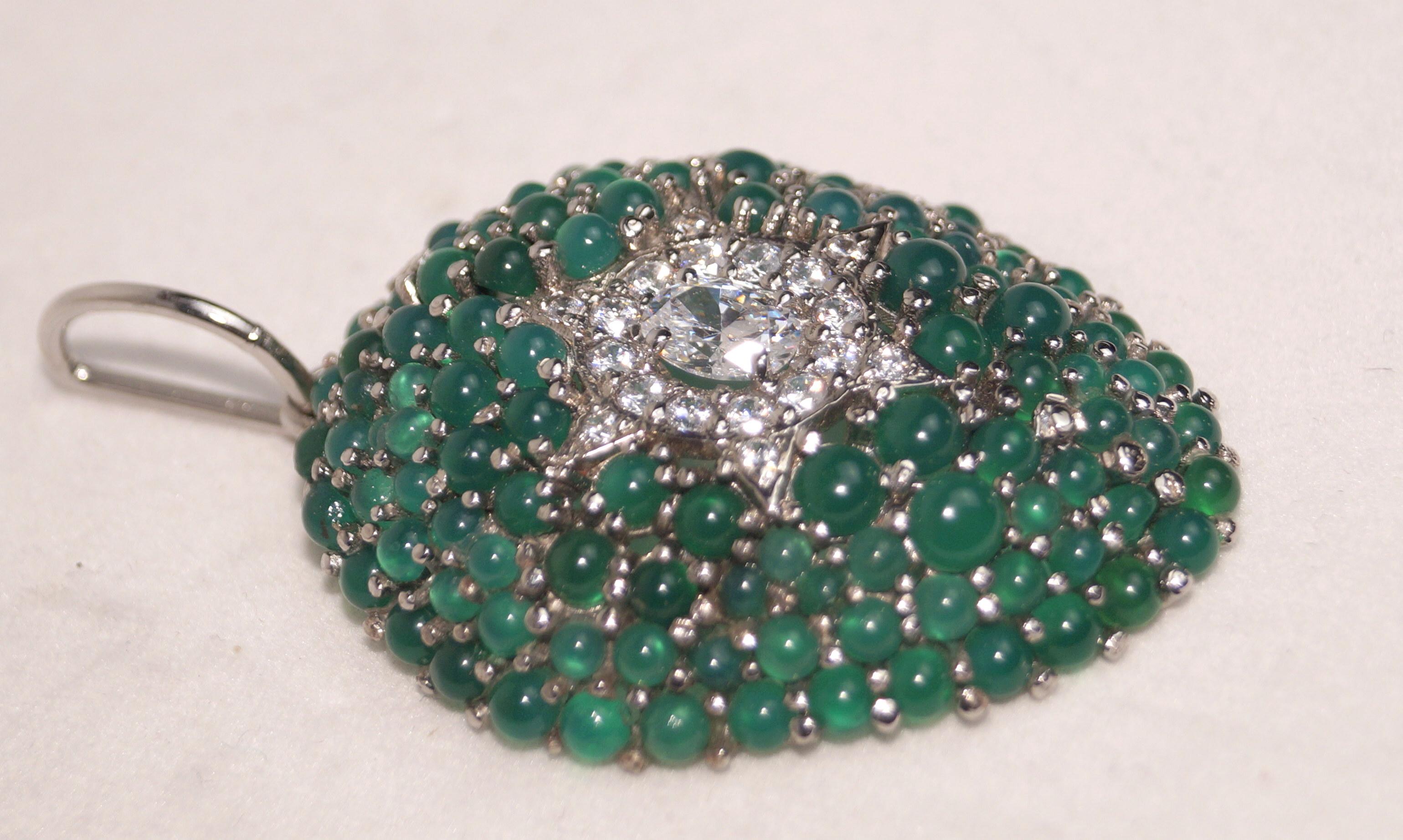 Artisan Natural cabochon emerald american diamond oval pendant For Sale