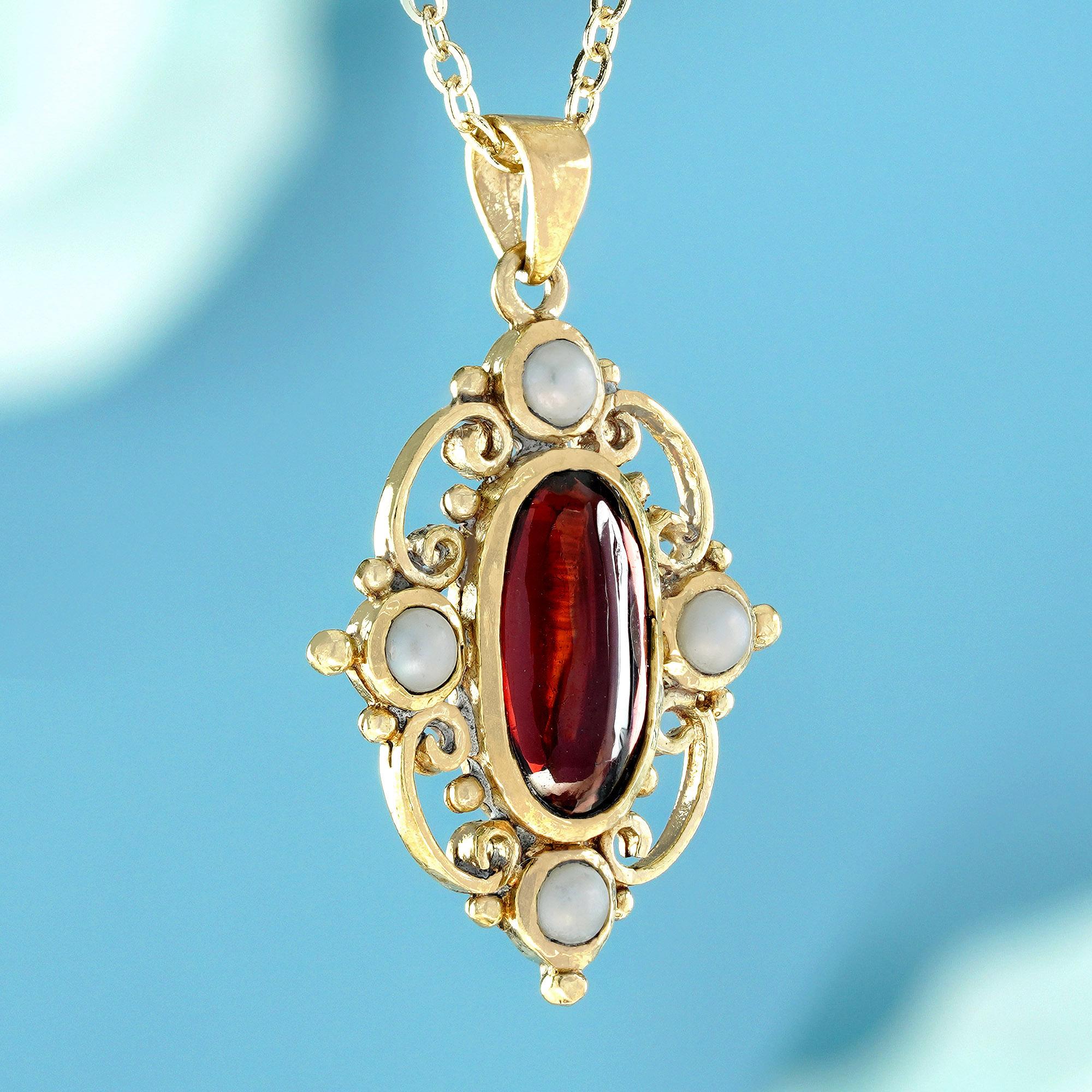 Natural Cabochon Garnet Pearl Vintage Victorian Style Oval Pendant in 9K Gold In New Condition For Sale In Bangkok, TH