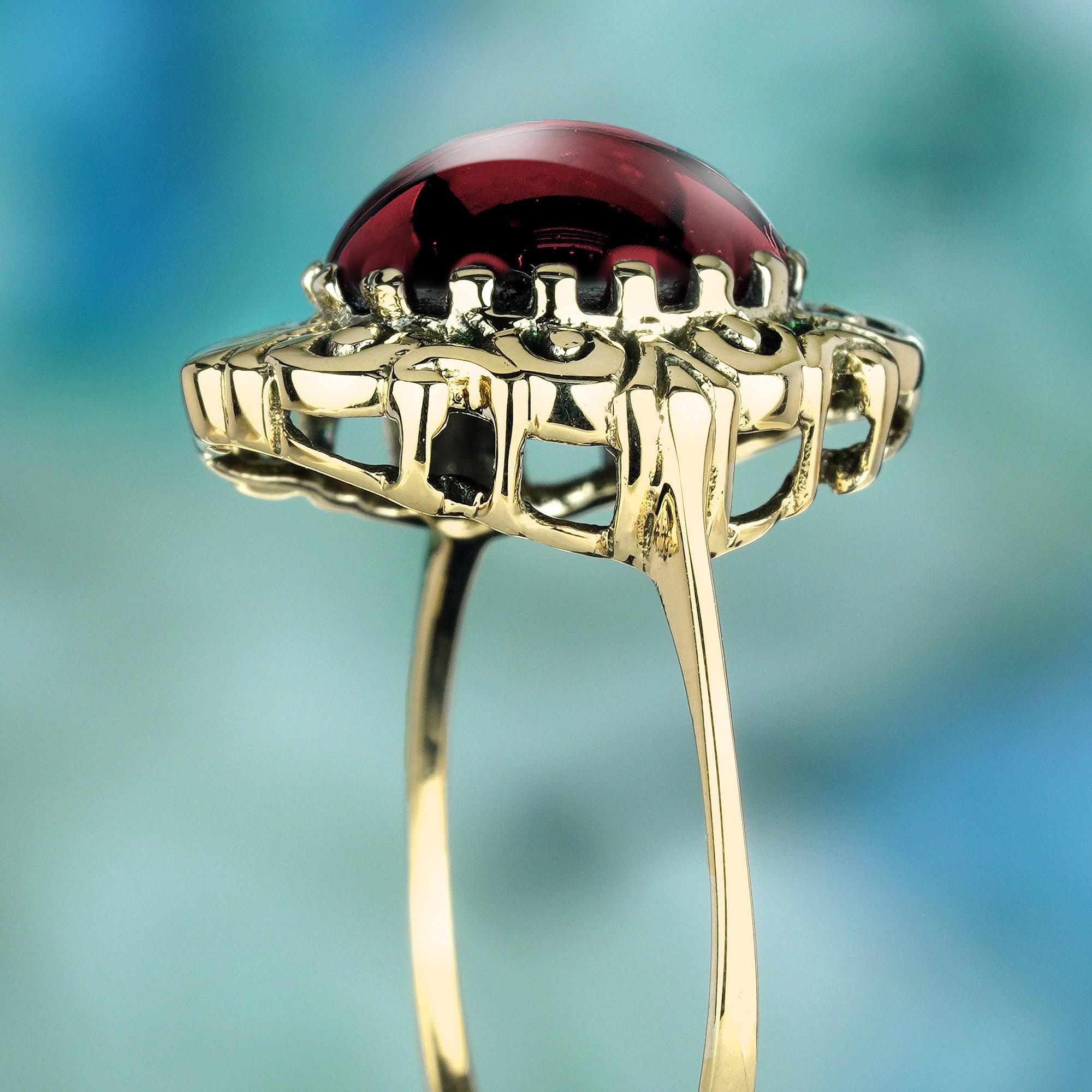 Natural Cabochon Garnet Vintage Style Cocktail Ring in Solid 9K Yellow Gold For Sale 1