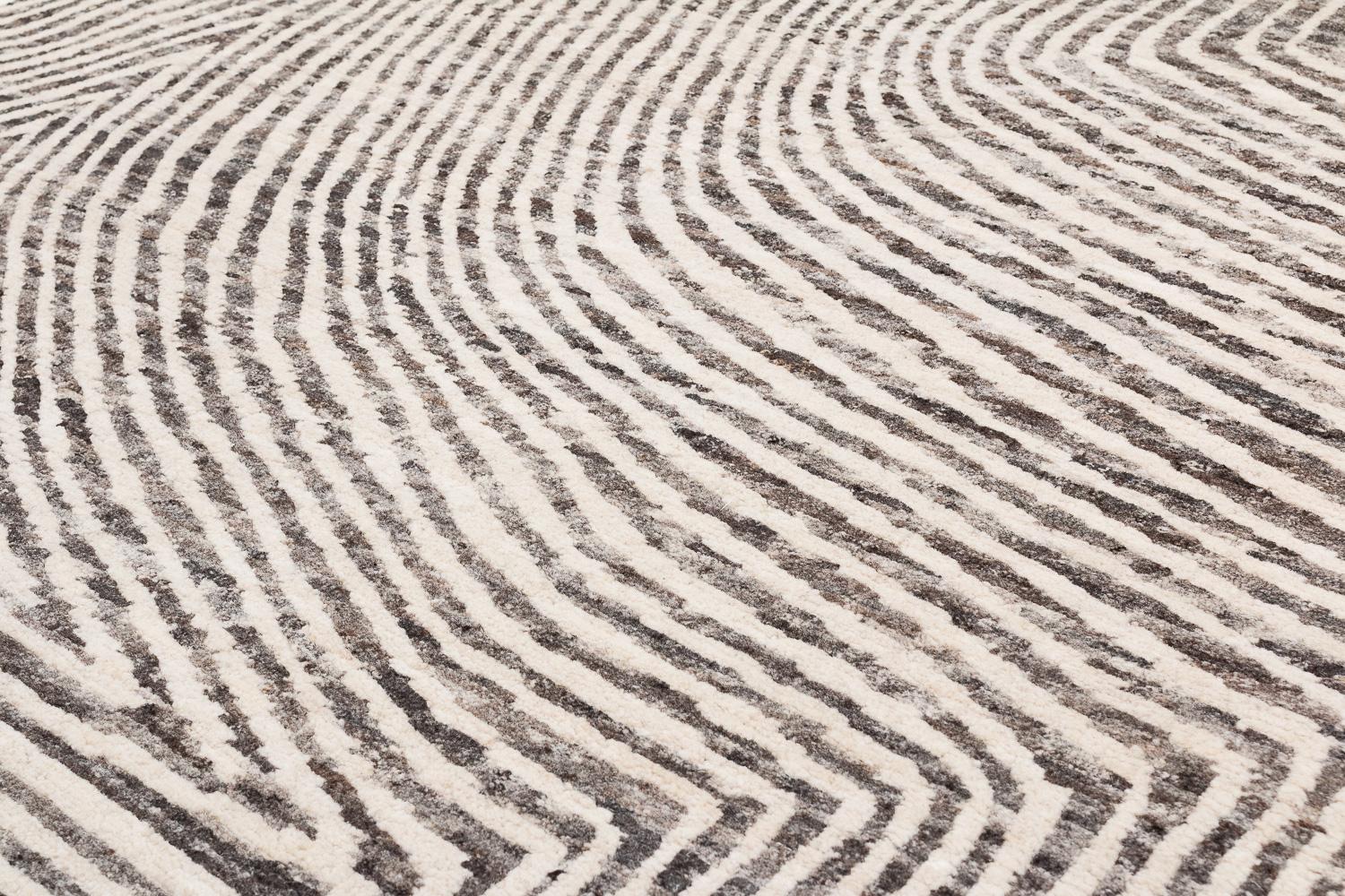 Organic Modern Natural White and Grey Neutral Area Rug Cameroon by Joseph Carini In New Condition For Sale In New York, NY
