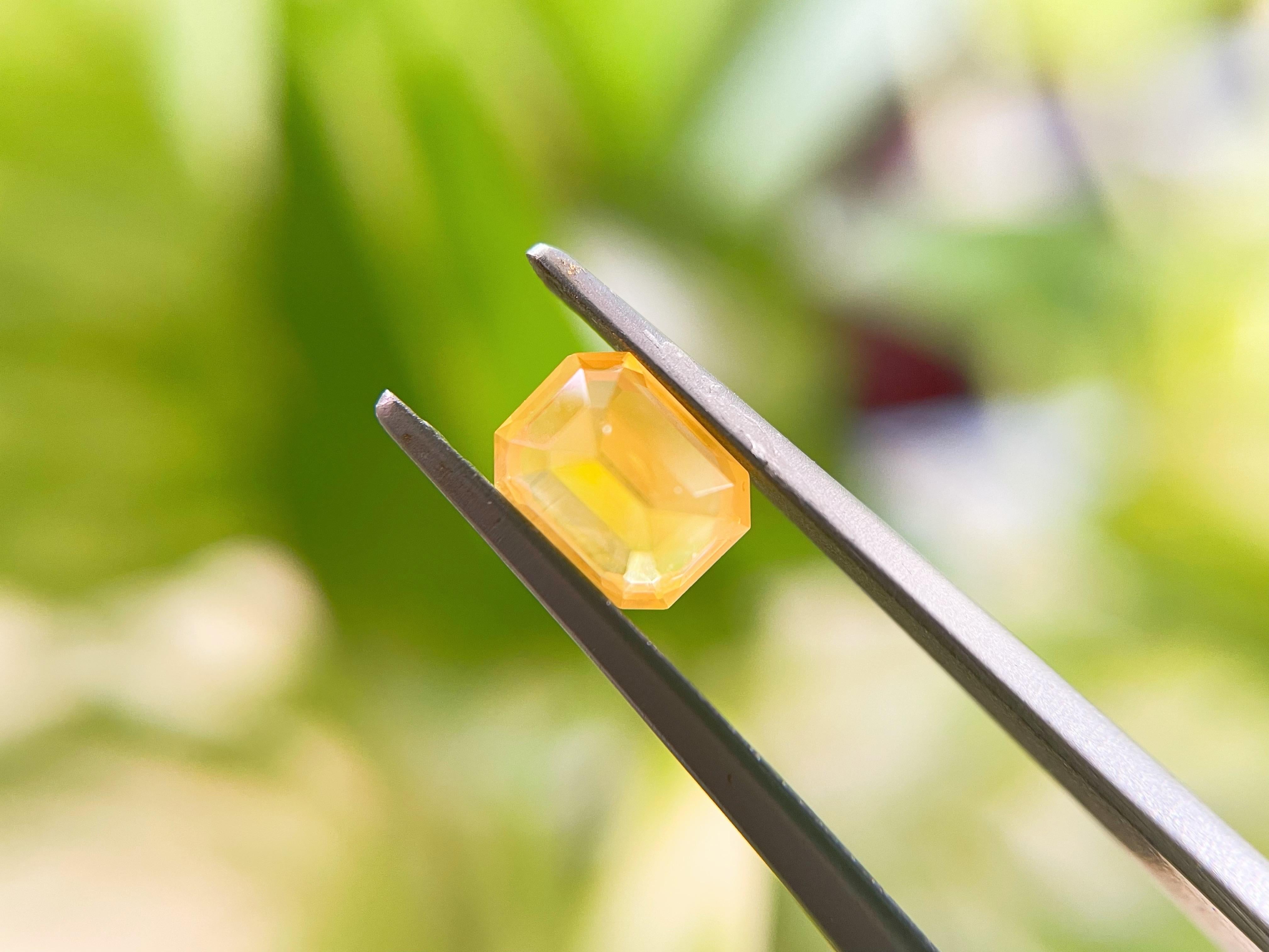 Natural Canary Yellow Sapphire, Loose Gemstone for Jewelry Making, 1.34 Ct in vendita 11