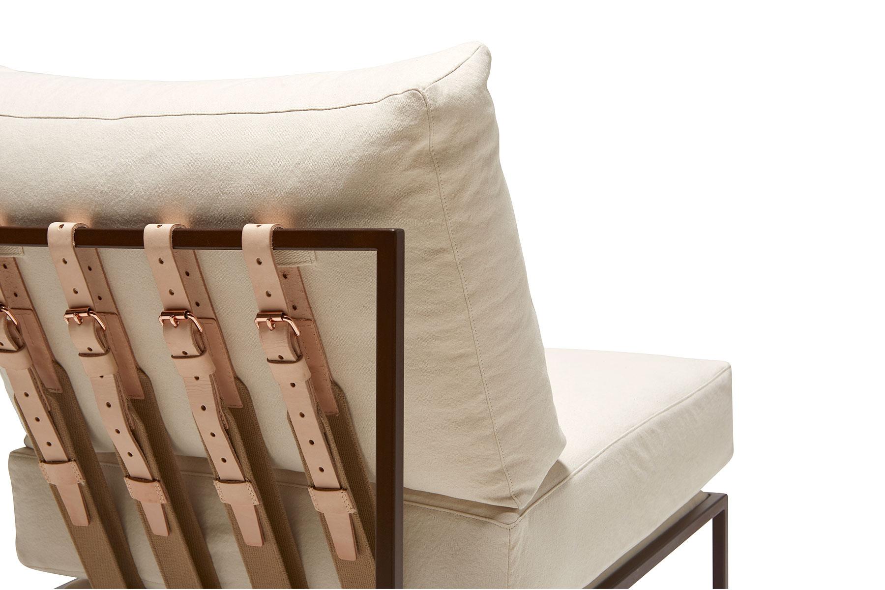 Stuhl aus natürlichem Segeltuch und marmoriertem Rost (21. Jahrhundert und zeitgenössisch) im Angebot
