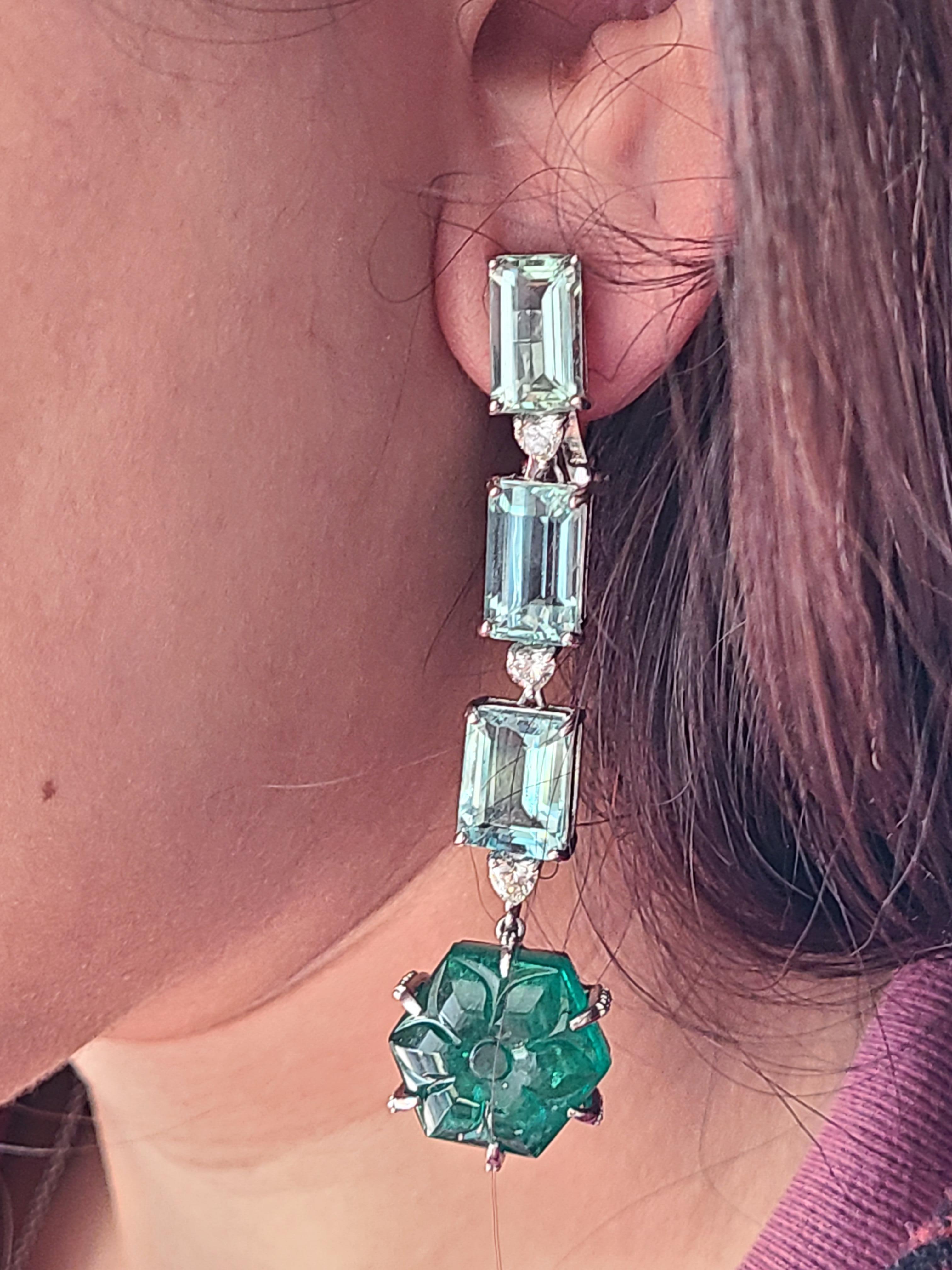 Natural Carved Emerald and Aquamarine Earrings Set in 18 Karat Gold with Diamond In New Condition In Hong Kong, HK