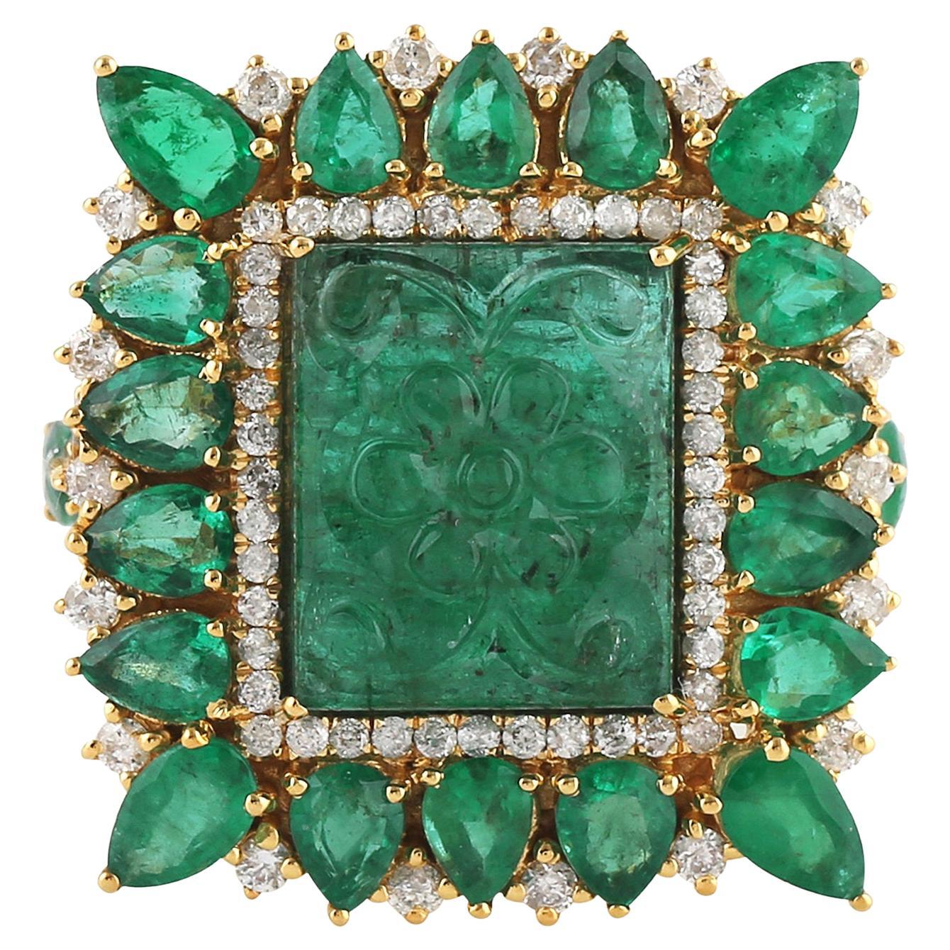 Vintage French Emerald and Diamond 18k Yellow Gold Ring For Sale at 1stDibs