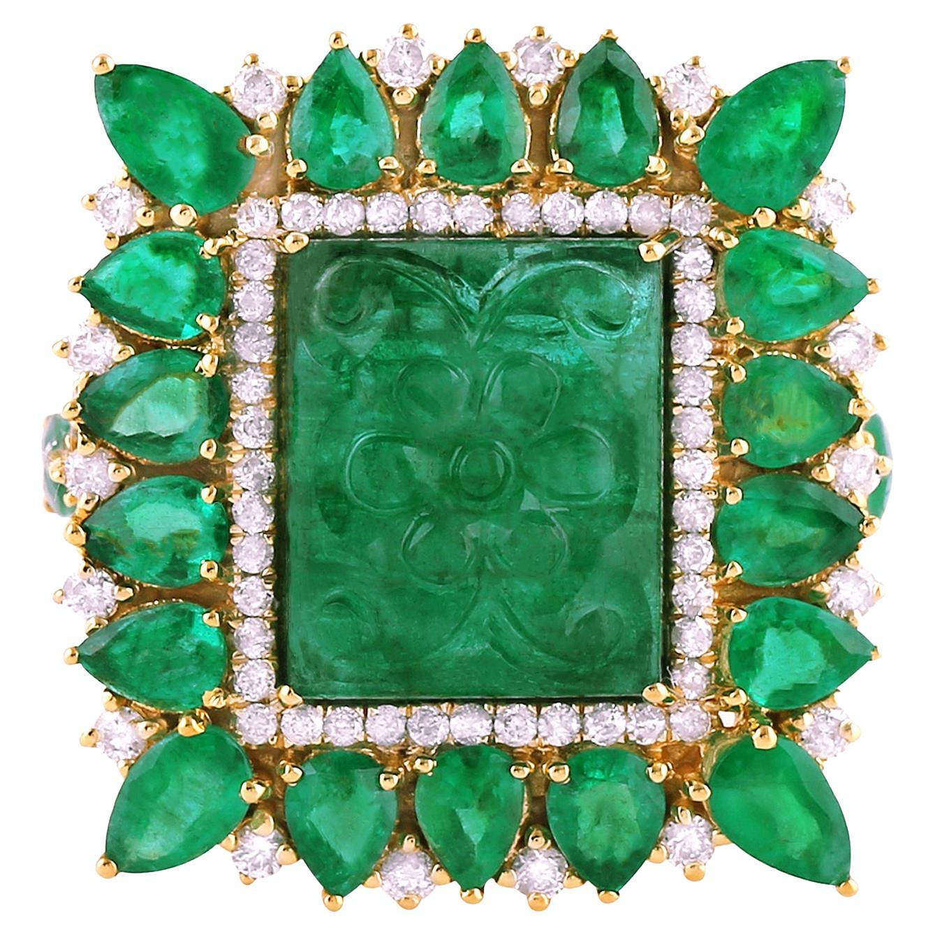 Natural Carved Emerald Vintage Ring Diamond Halo 18K Yellow Gold