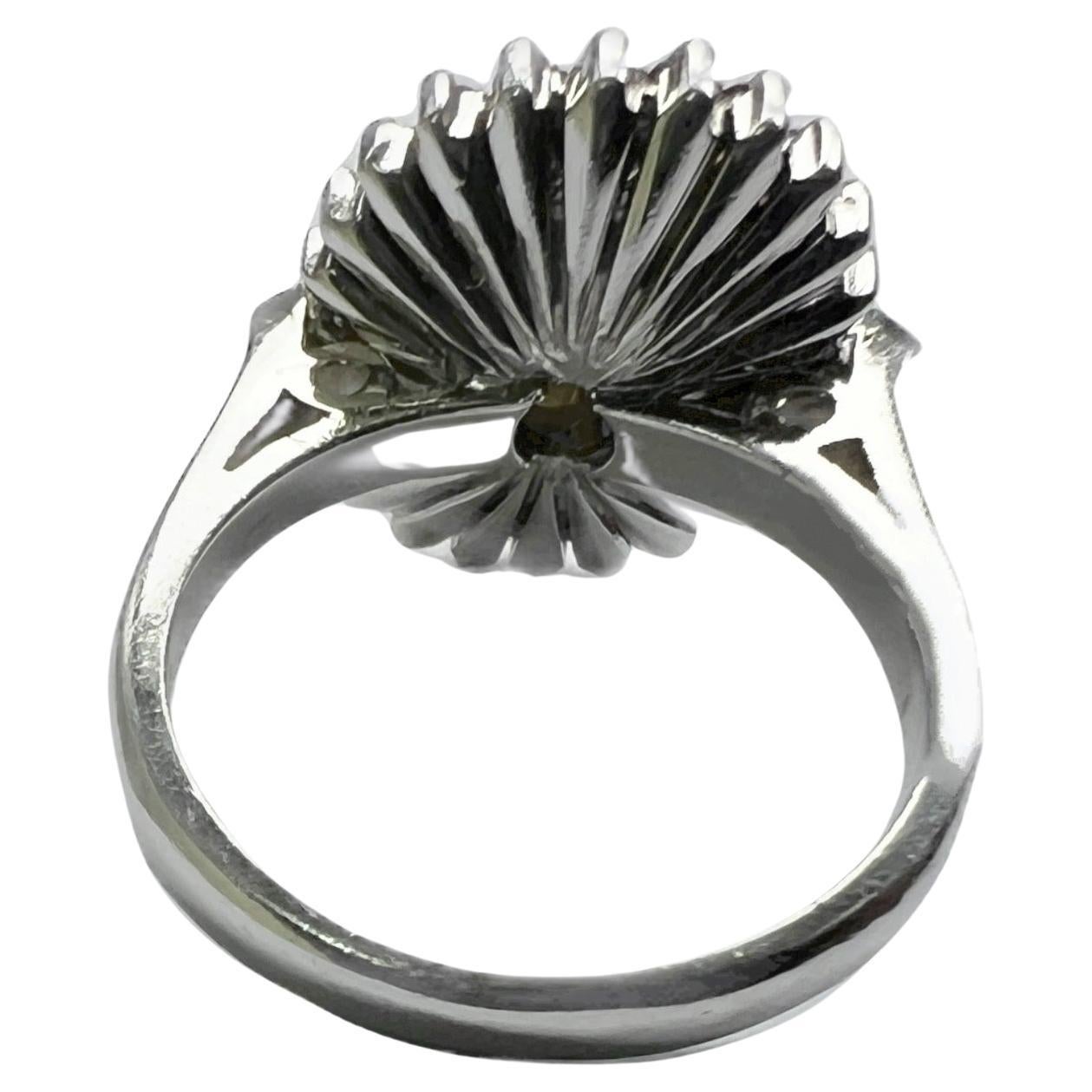 Anillo de cóctel de crisoberilo ojo de gato natural y zafiro en venta 1