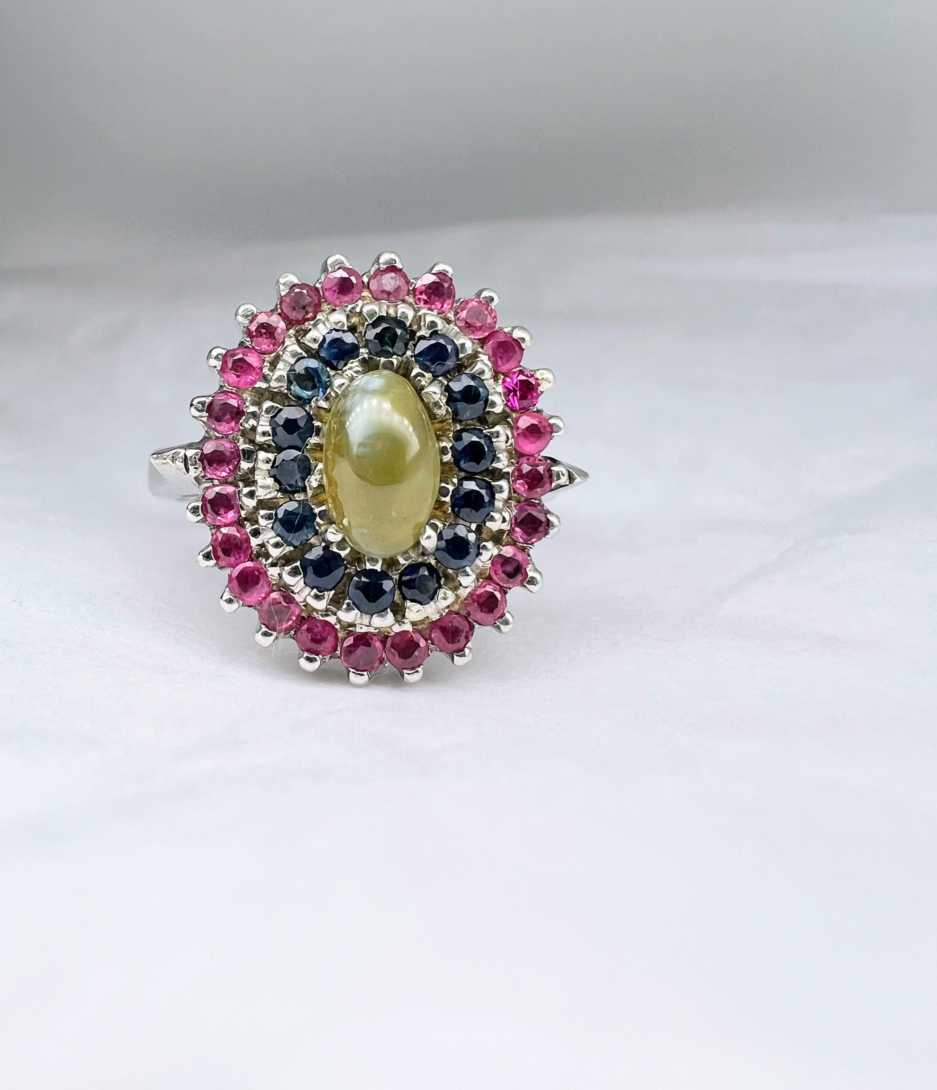 Natural Cat's Eye Chrysoberyl and Sapphire Cocktail Ring For Sale 4