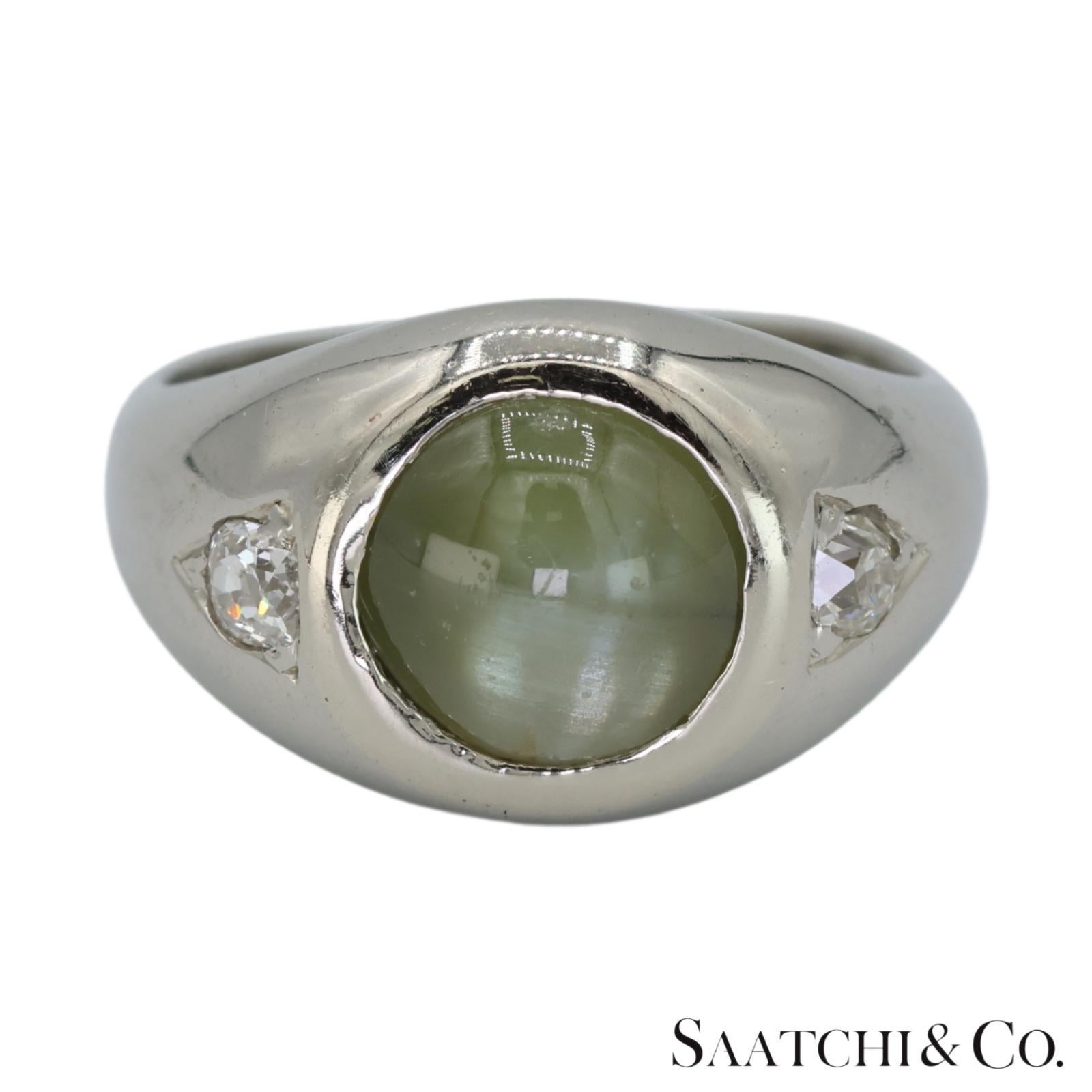 Anello occhio di gatto Nature

Tipo di metallo: Oro bianco 18K 750
Peso totale dell'articolo: 6,14 grammi
Dimensione: 4.5 (Ridimensionabile)
1:
A. Stone: Nature Occhio di gatto
Peso della pietra: 2.5 carati
Colore della pietra: Greene & Greene di