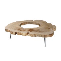 Tavolino in cedro naturale con piedini in metallo, pezzo unico, Made in Italy