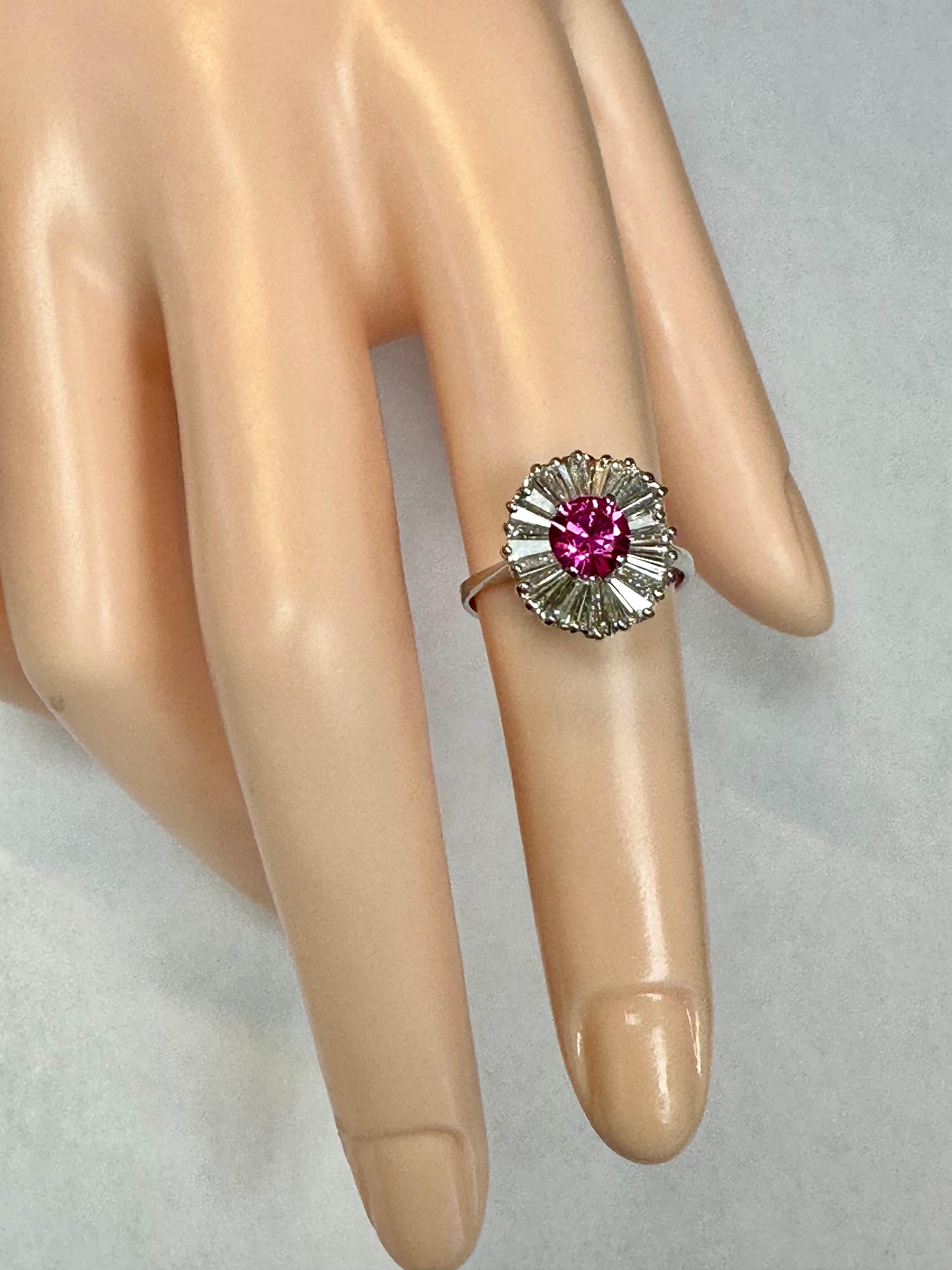 Anillo de 18 quilates con zafiro rosa y diamante de forma redonda central natural S 1,10CT, D 1,95 CT en venta 1