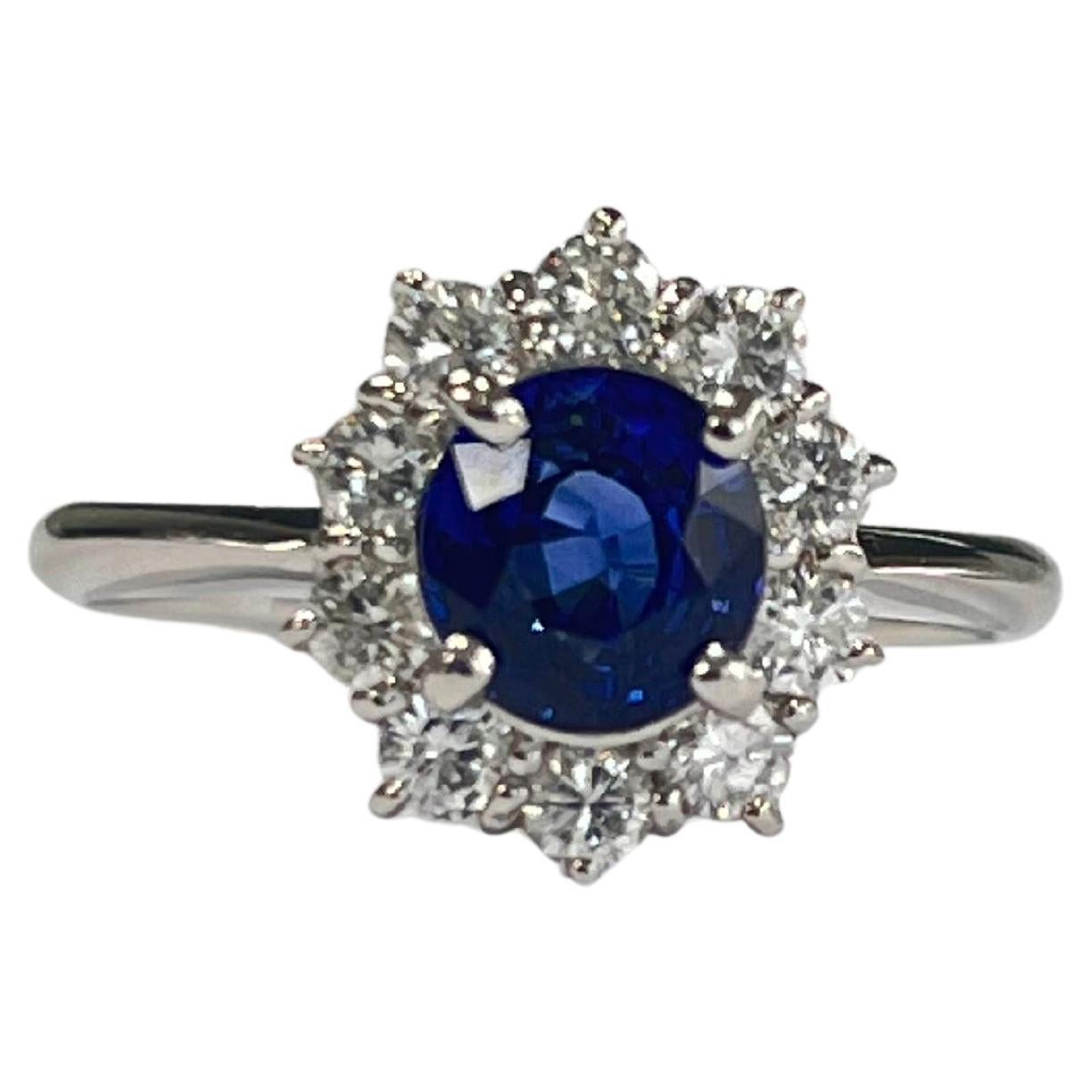 Bague de fiançailles en platine 900 avec saphir bleu naturel de Ceylan et diamants