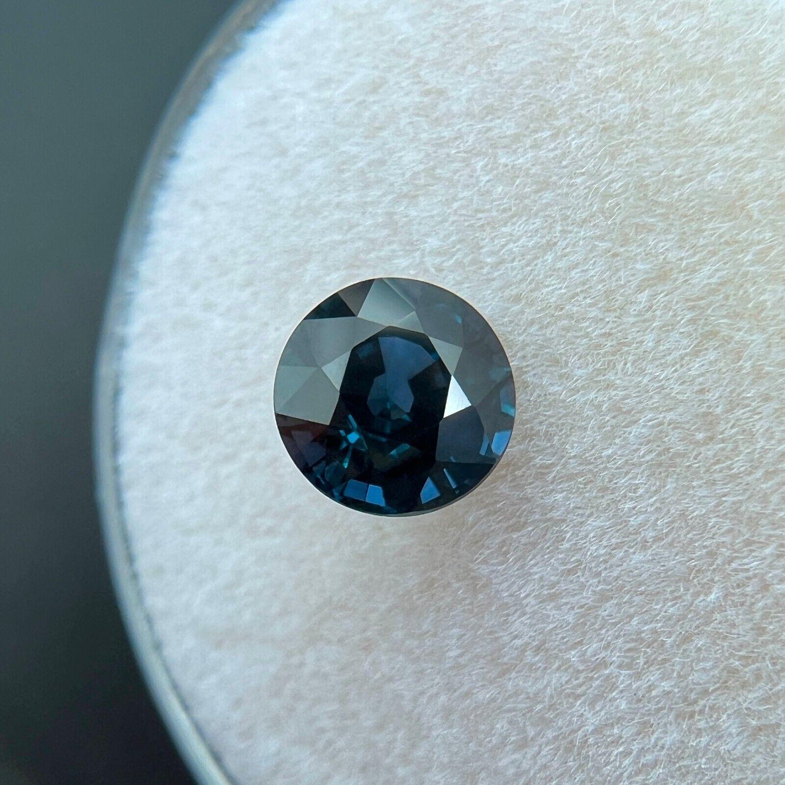 Taille ronde Saphir naturel de Ceylan bleu profond taille ronde non serti de 1,19 carat, pierre précieuse rare VVS