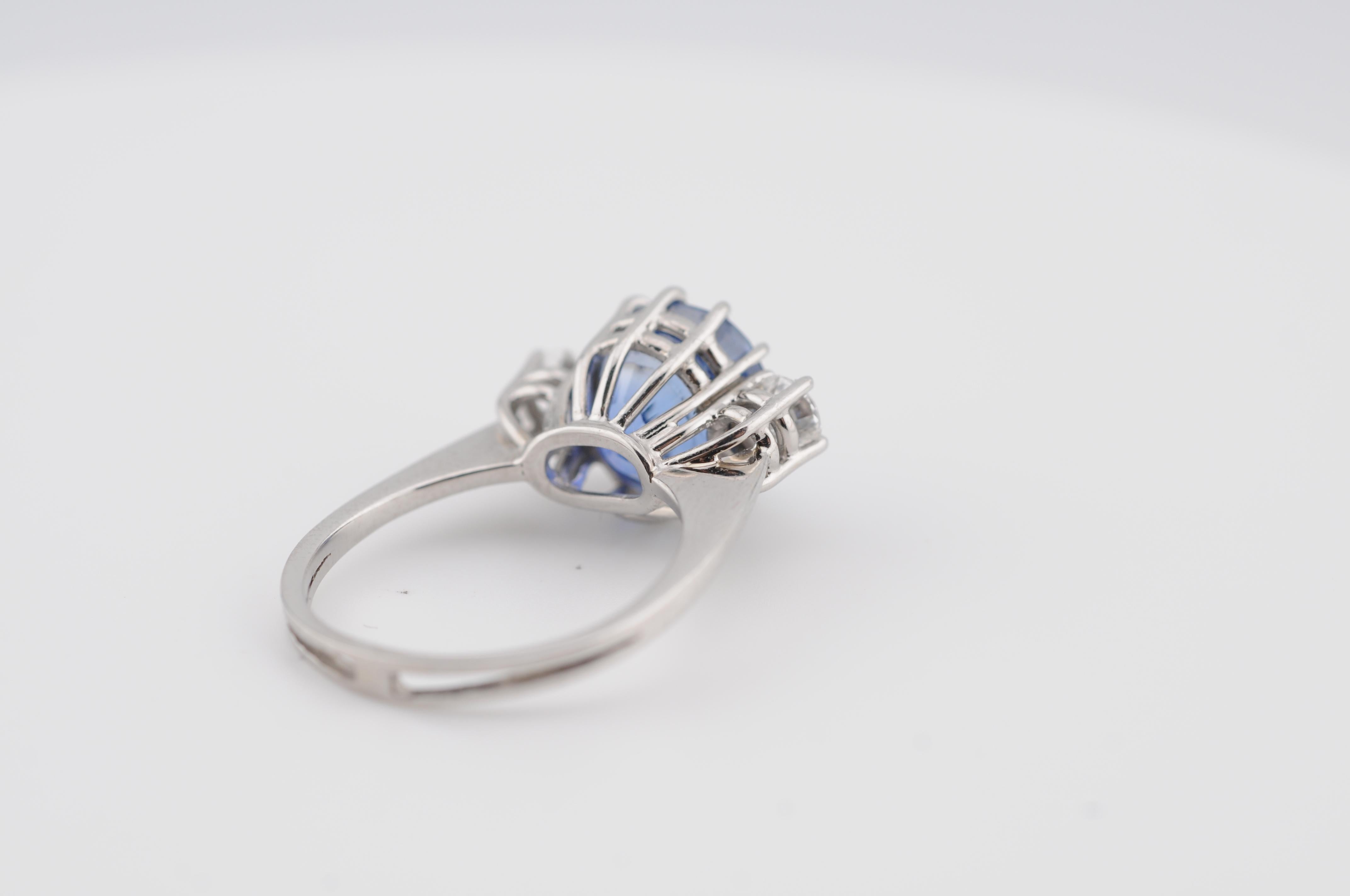 Natural Ceylon Sapphire 4.5ct Ring with VVS1 F Diamonds DSEF Certifie in vendita 1