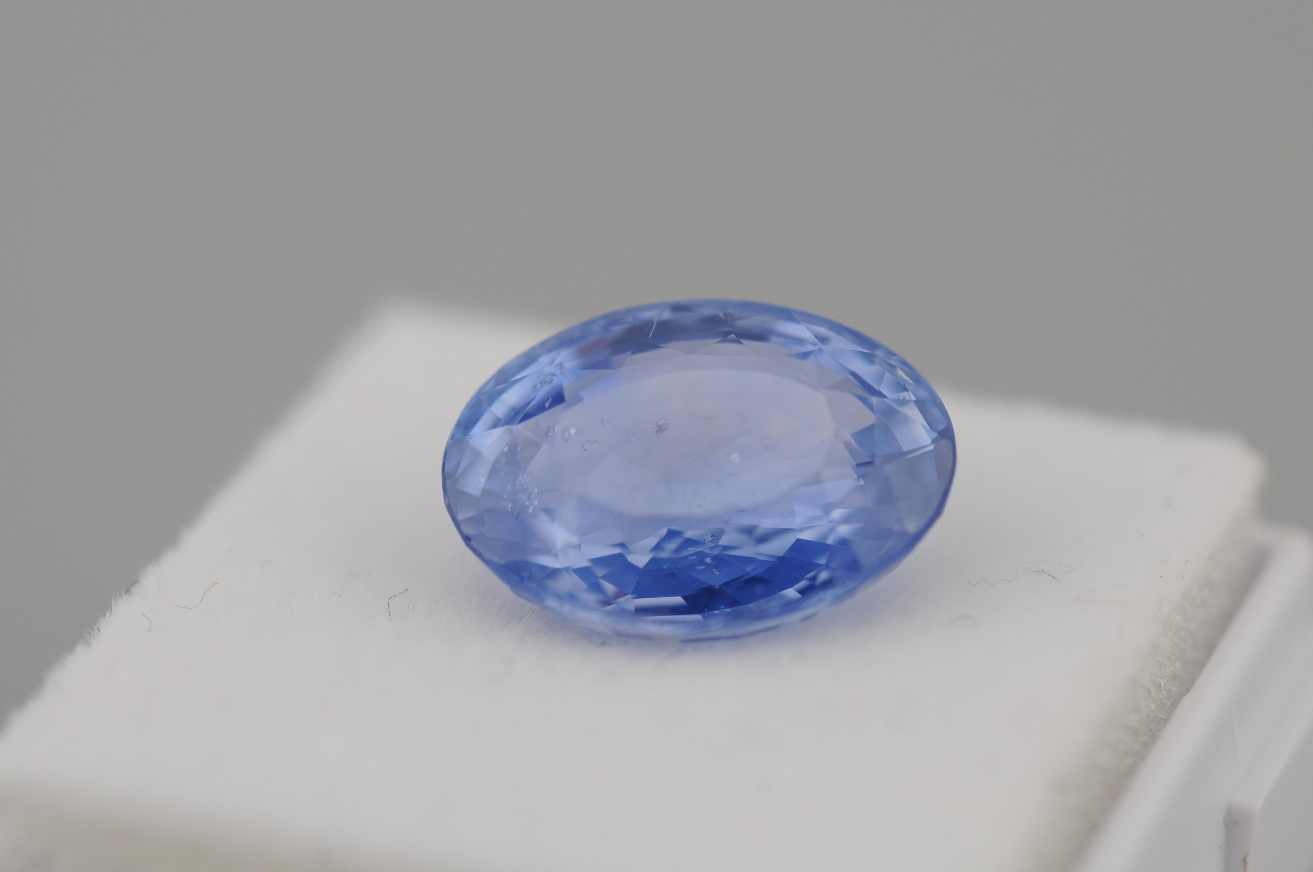 Certificato di pietra preziosa

Questo certificato verifica l'autenticità di un corindone naturale, nello specifico uno zaffiro, con le seguenti caratteristiche:


	-	Tipo: Corindone naturale
	-	Varietà: Zaffiro
	-	Peso: 7,18 carati
	-	Dimensioni: