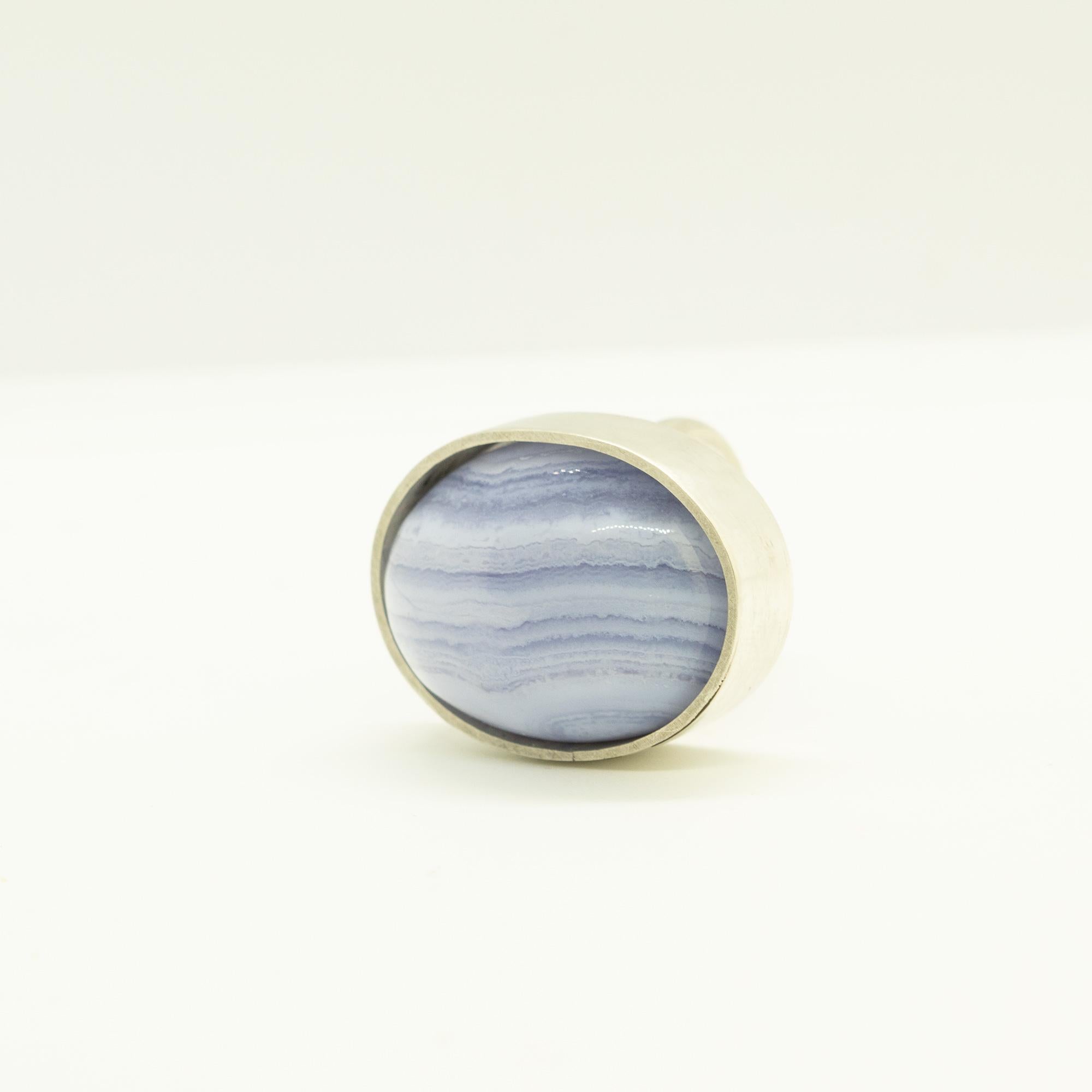Femenino o masculino Anillo Intini Jewels de cóctel ovalado con bisel de calcedonia natural de plata de ley 925 en venta
