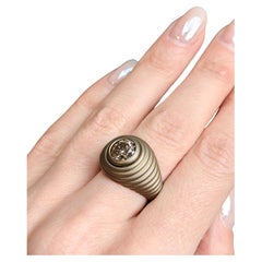 Anello con diamante Nature Champagne in titanio dorato di MXHM