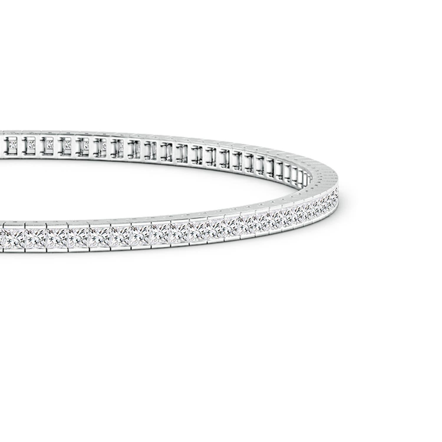 <p>À propos d'Angara :<br />Chez Angara, chaque bijou est une expression artisanale de l'amour et de l'individualité. Nous concevons avec intention, en utilisant des pierres précieuses de couleur vive et des diamants d'origine éthique pour créer des