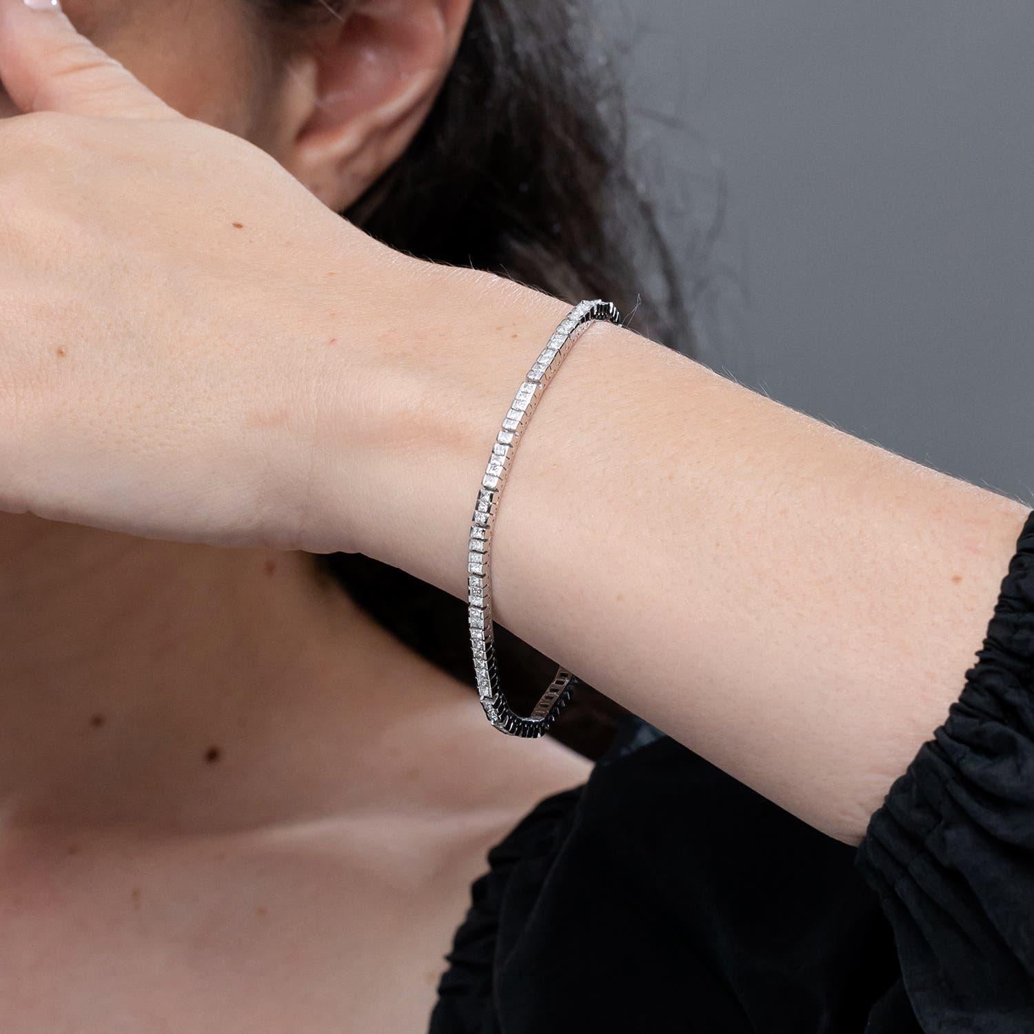 Taille princesse Bracelet tennis en or 14 carats avec diamant naturel taille princesse de 3,17 ct. en vente