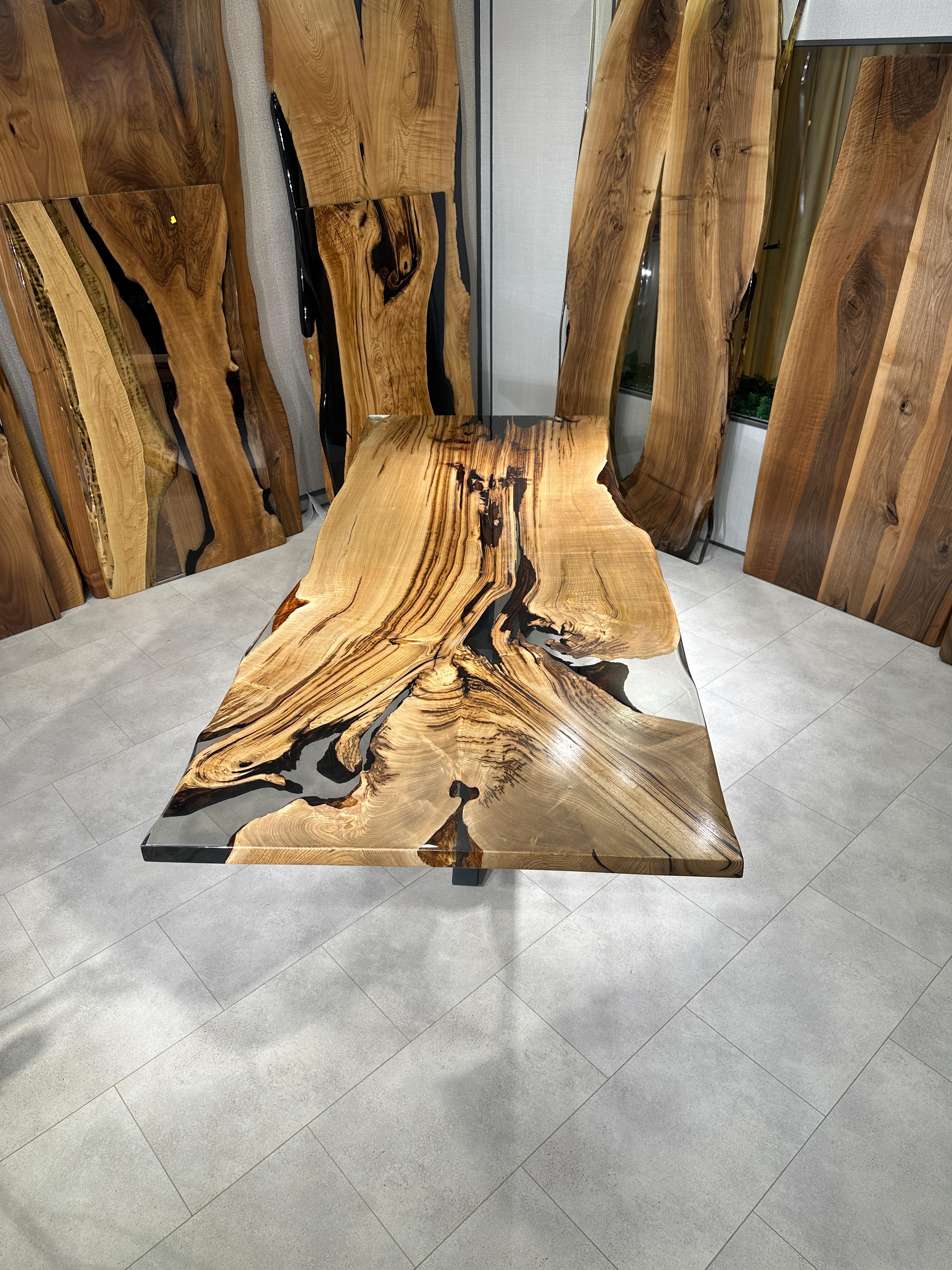 XXIe siècle et contemporain Table de salle à manger en bois Light Wood en résine époxy Châtaignier Naturel en vente