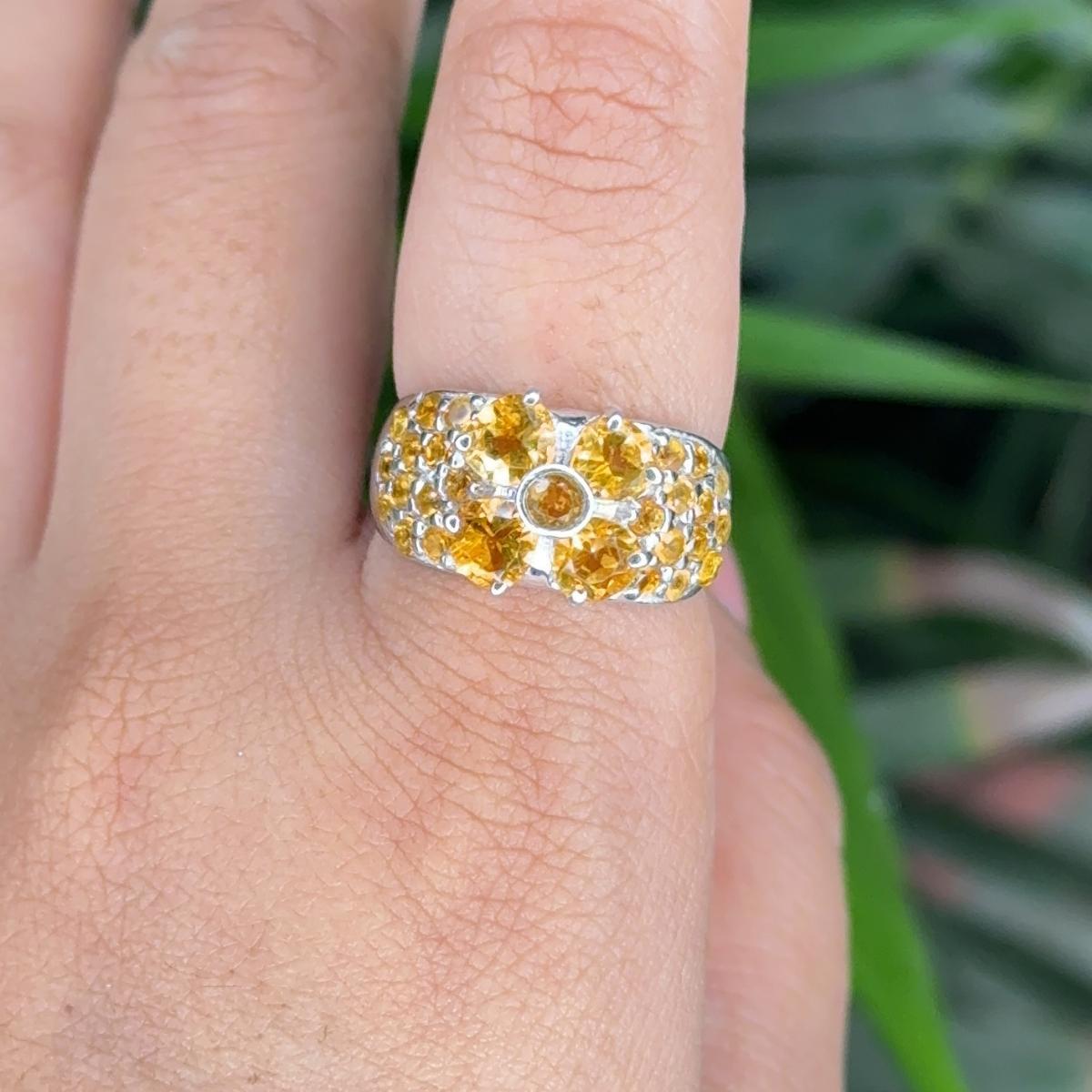 For Sale:  Natural Citrine Birth Flower Cluster Ring in 925 Silver Fine Jewelry for Mom 2