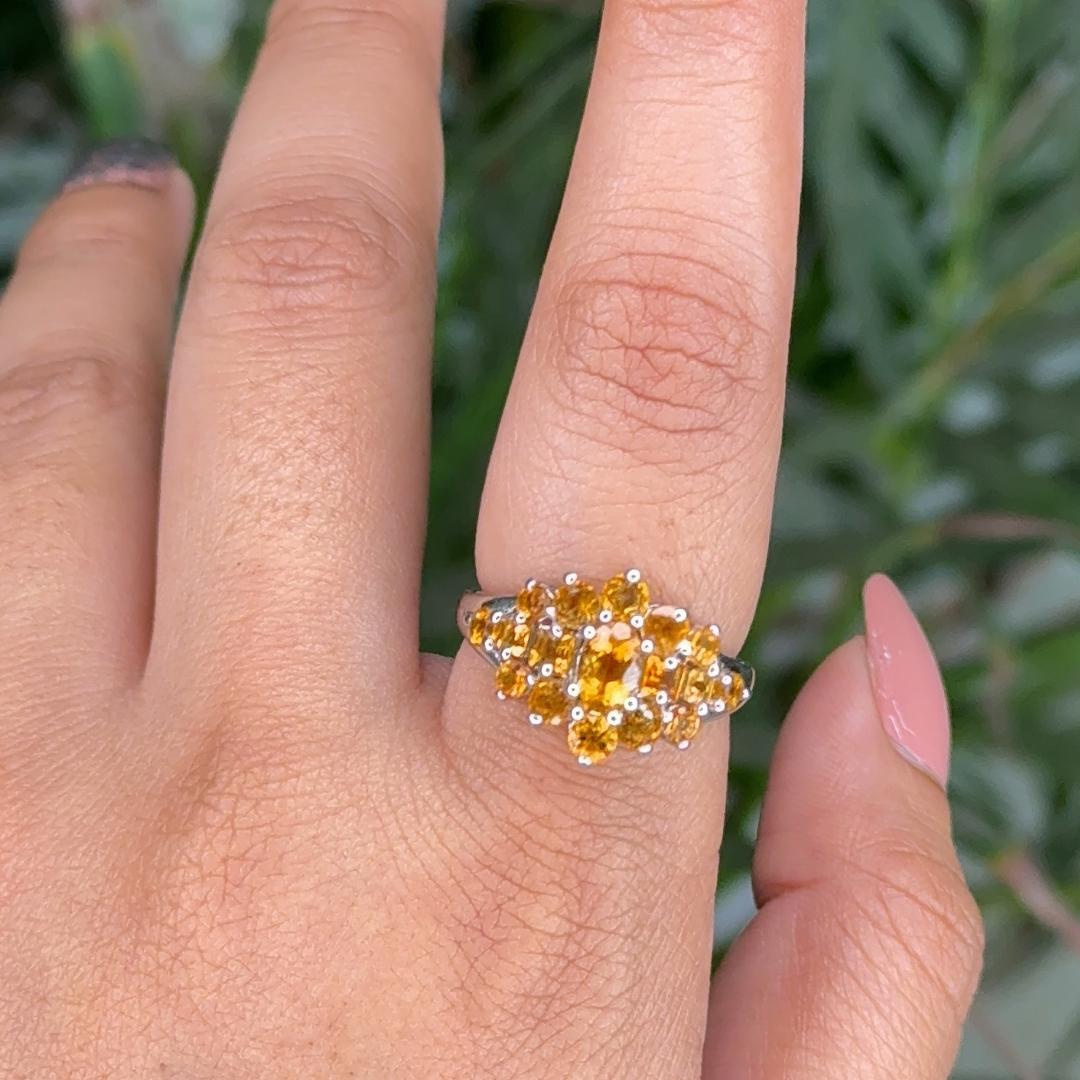 in vendita:  Anello a grappolo con gemme floreali di Citrino naturale in argento 925 per la mamma 2