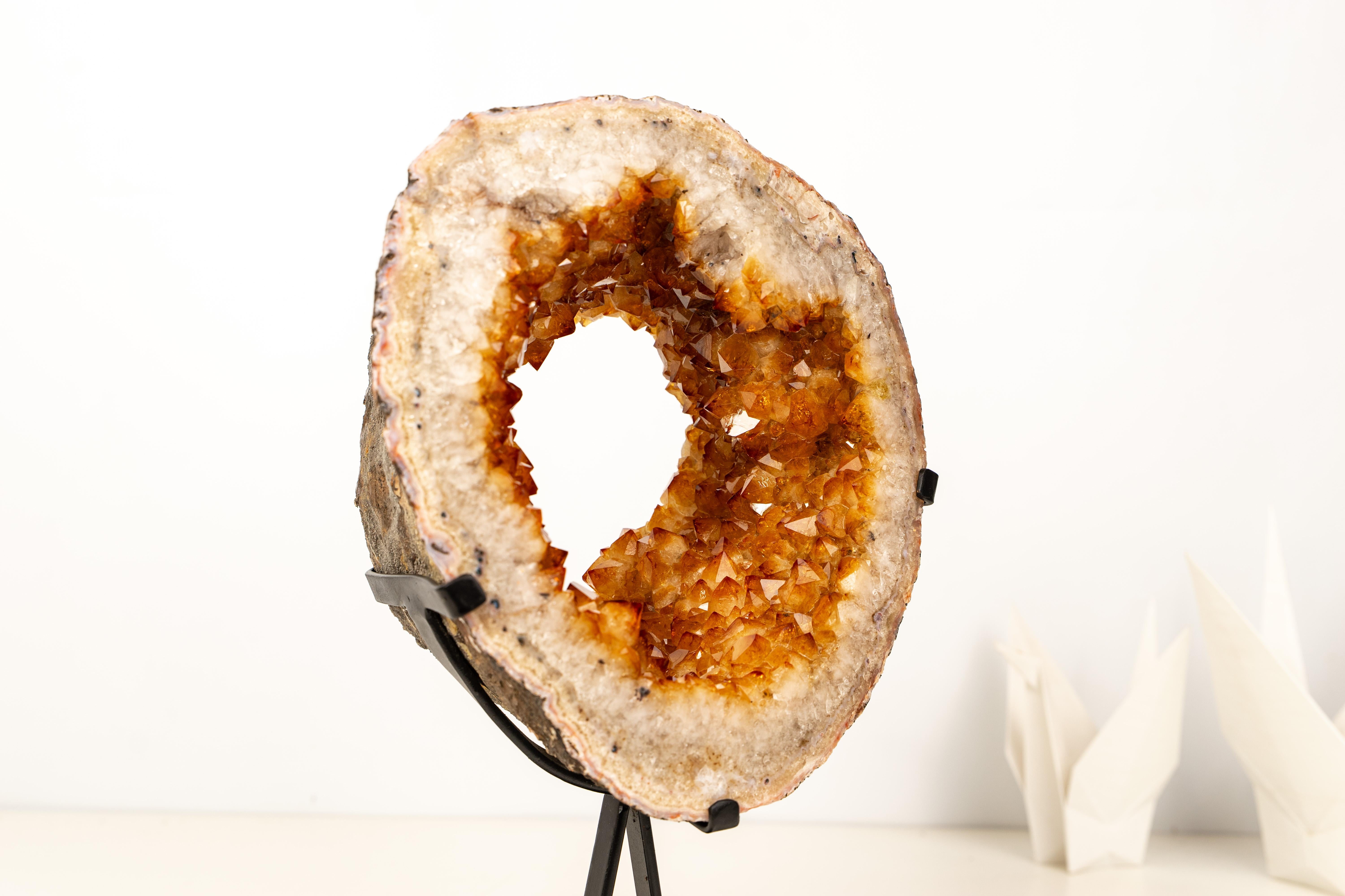Cristallo Natural Citrine Geode Portal Slice with Flower Stalactites in vendita