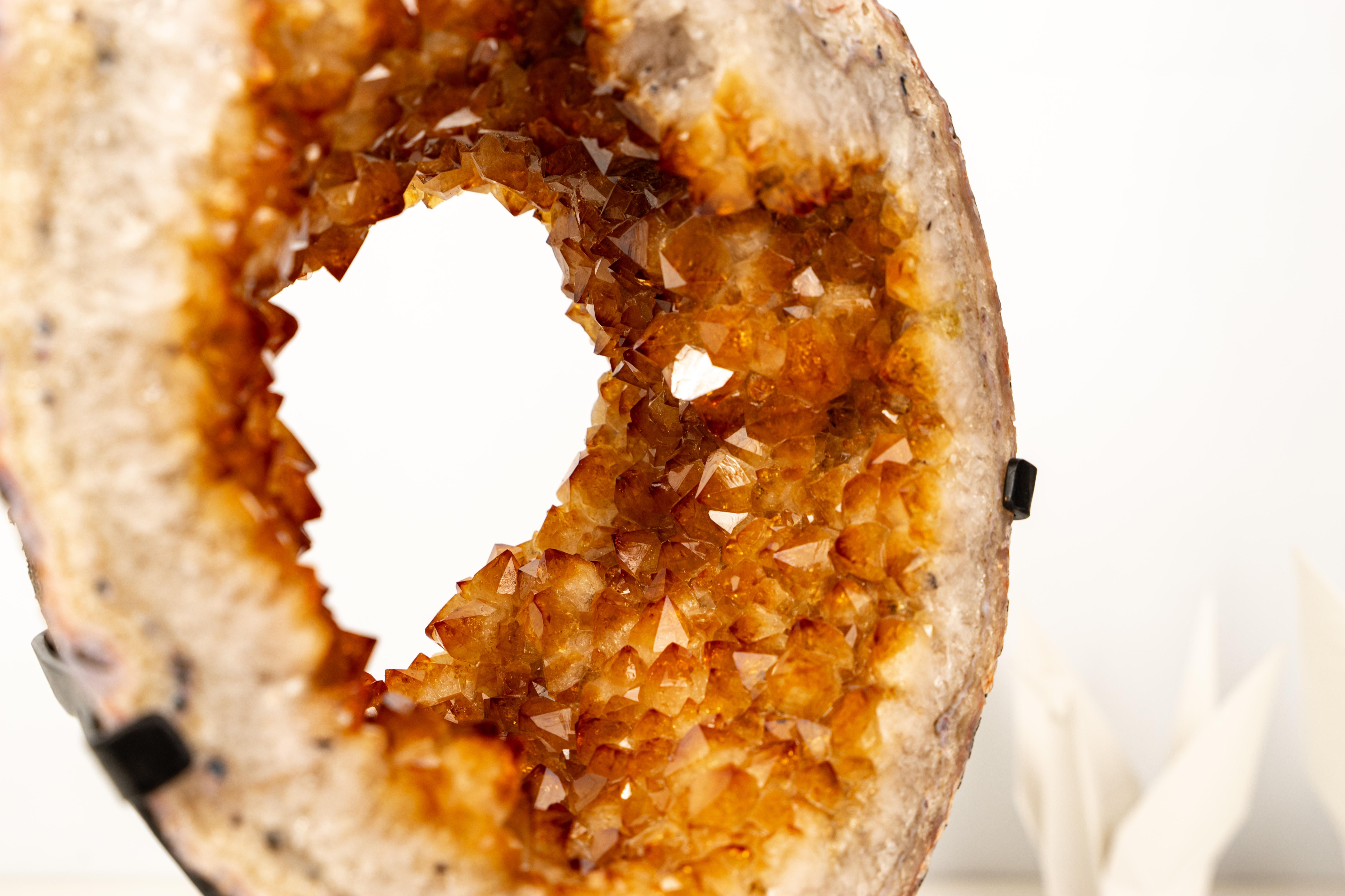 Natural Citrine Geode Portal Slice with Flower Stalactites in vendita 1