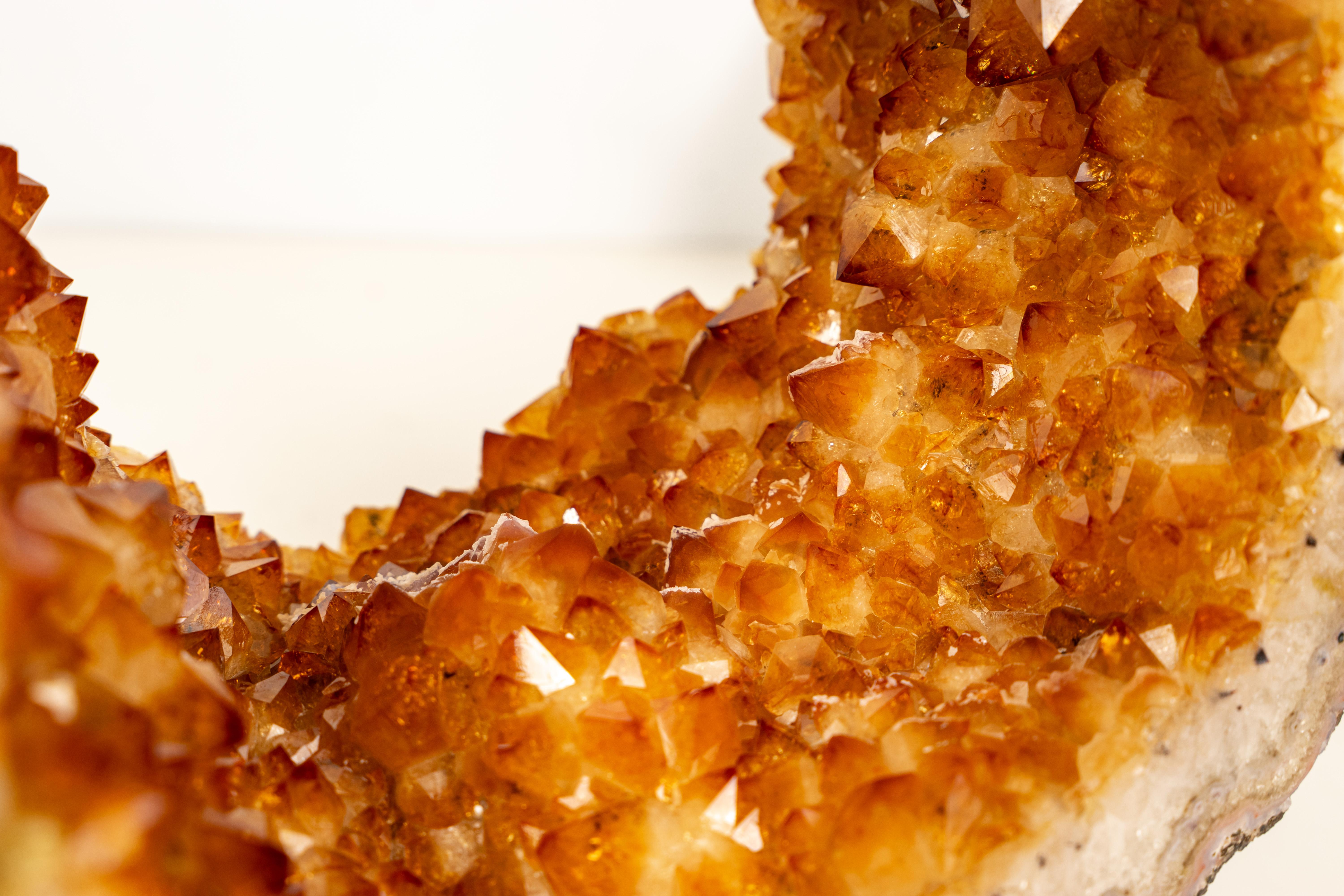 Natural Citrine Geode Portal with Flower Rosettes (21. Jahrhundert und zeitgenössisch) im Angebot