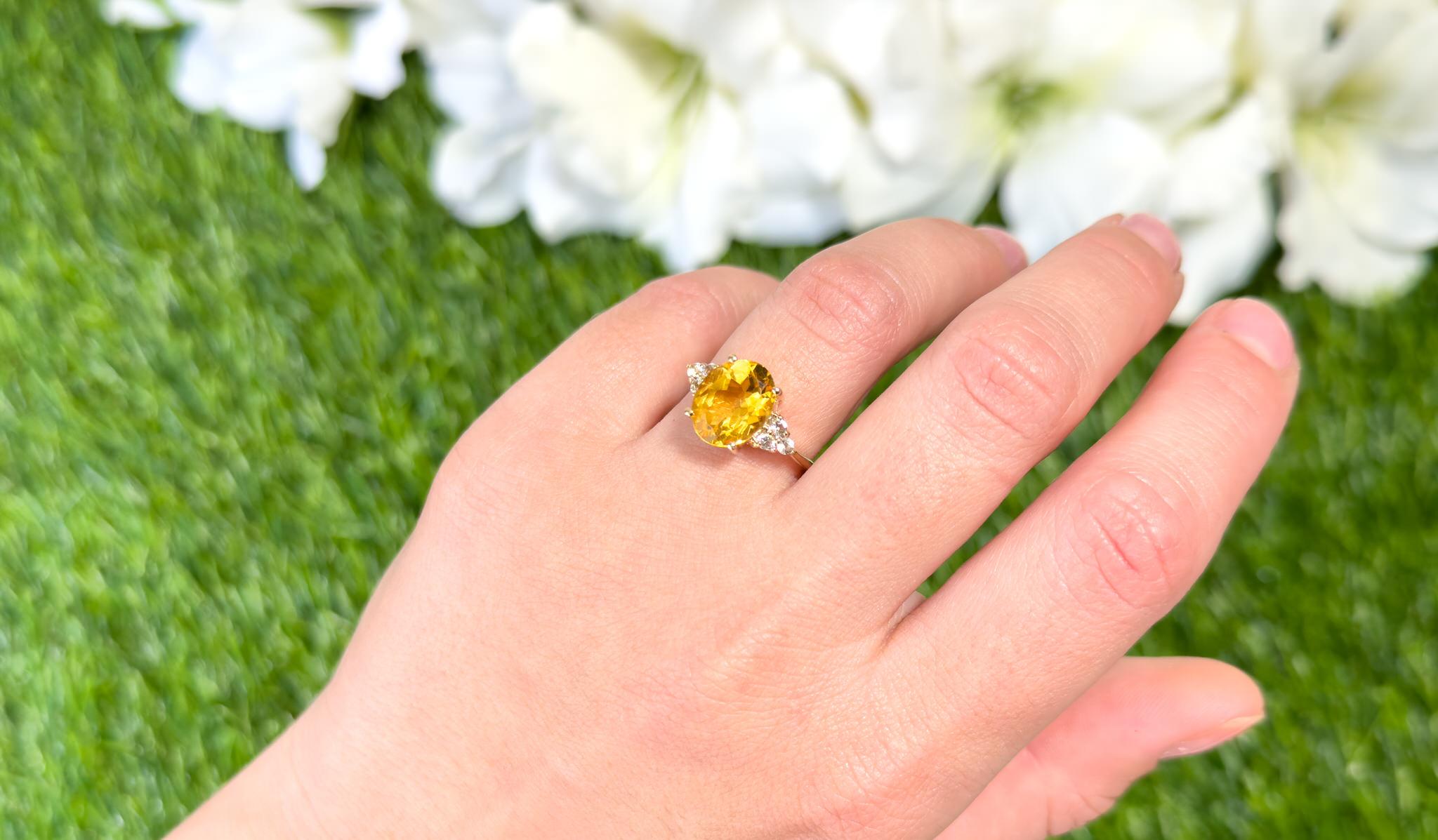 Oval Cut Natural Citrine Ring With Diamonds 3.07 Carats 10K Yellow Gold For Sale