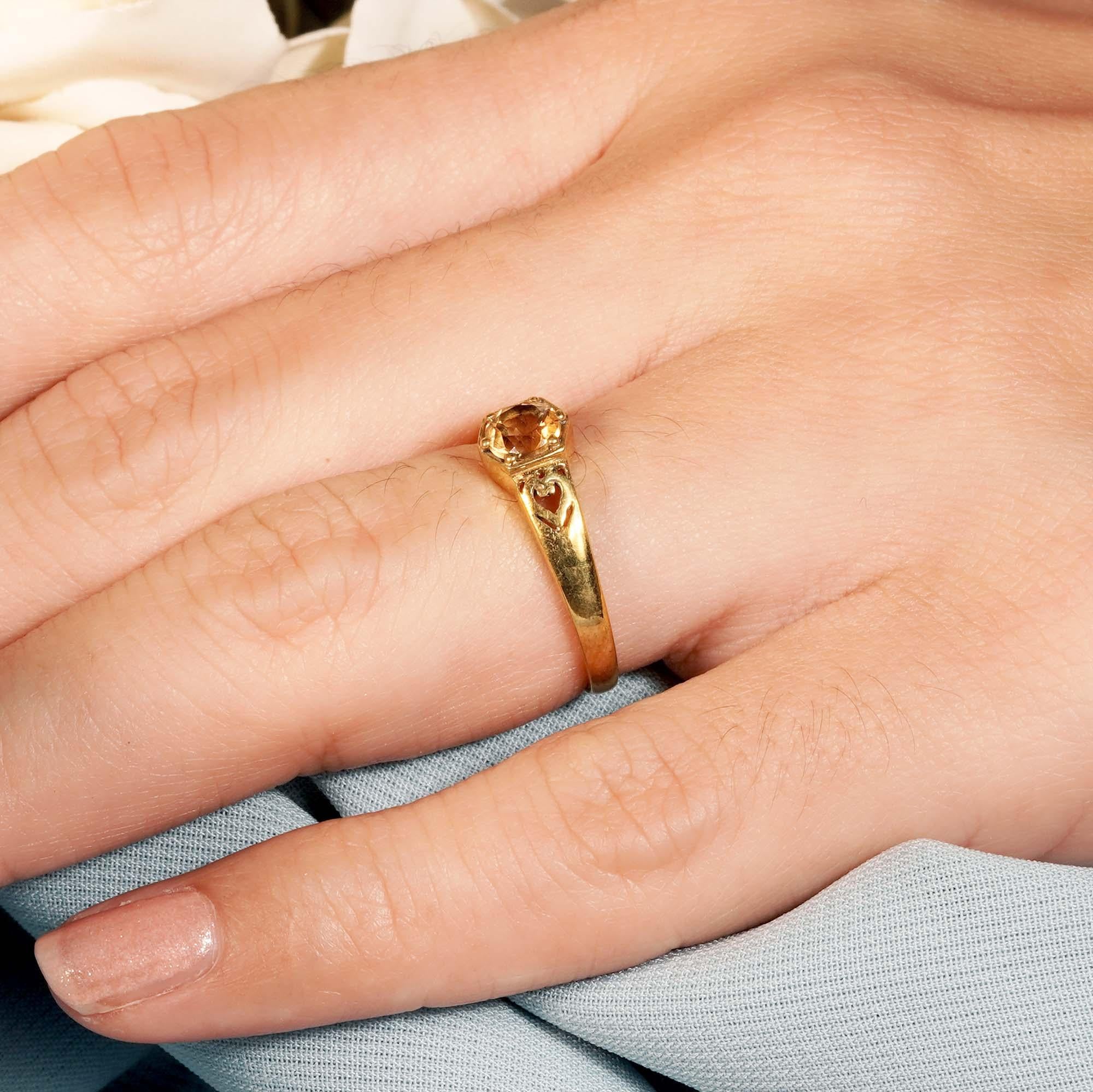 Im Angebot: Natürlicher Citrin im Vintage-Stil Herz Solitär Ring aus massivem 9K Gelbgold () 11