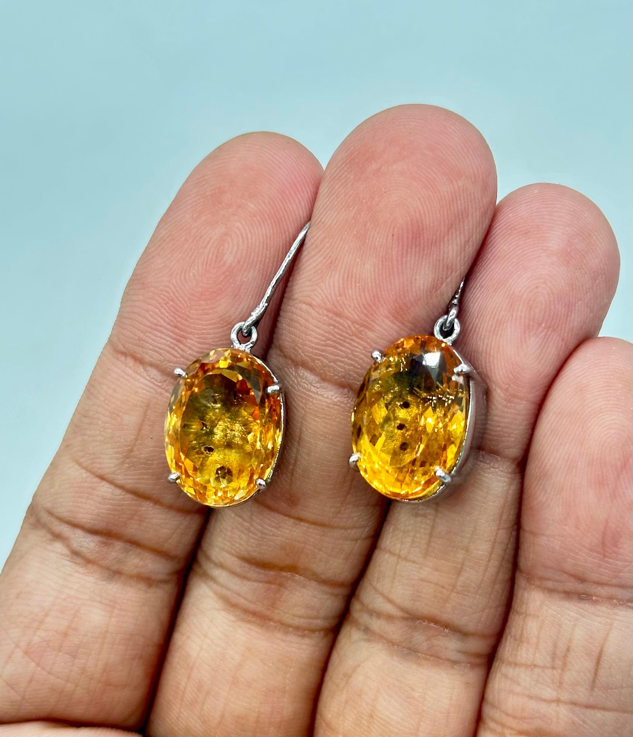 Natural Citrine yellow gemstones A+ Lustre sterling silver wire earrings dangler In New Condition For Sale In Delhi, DL