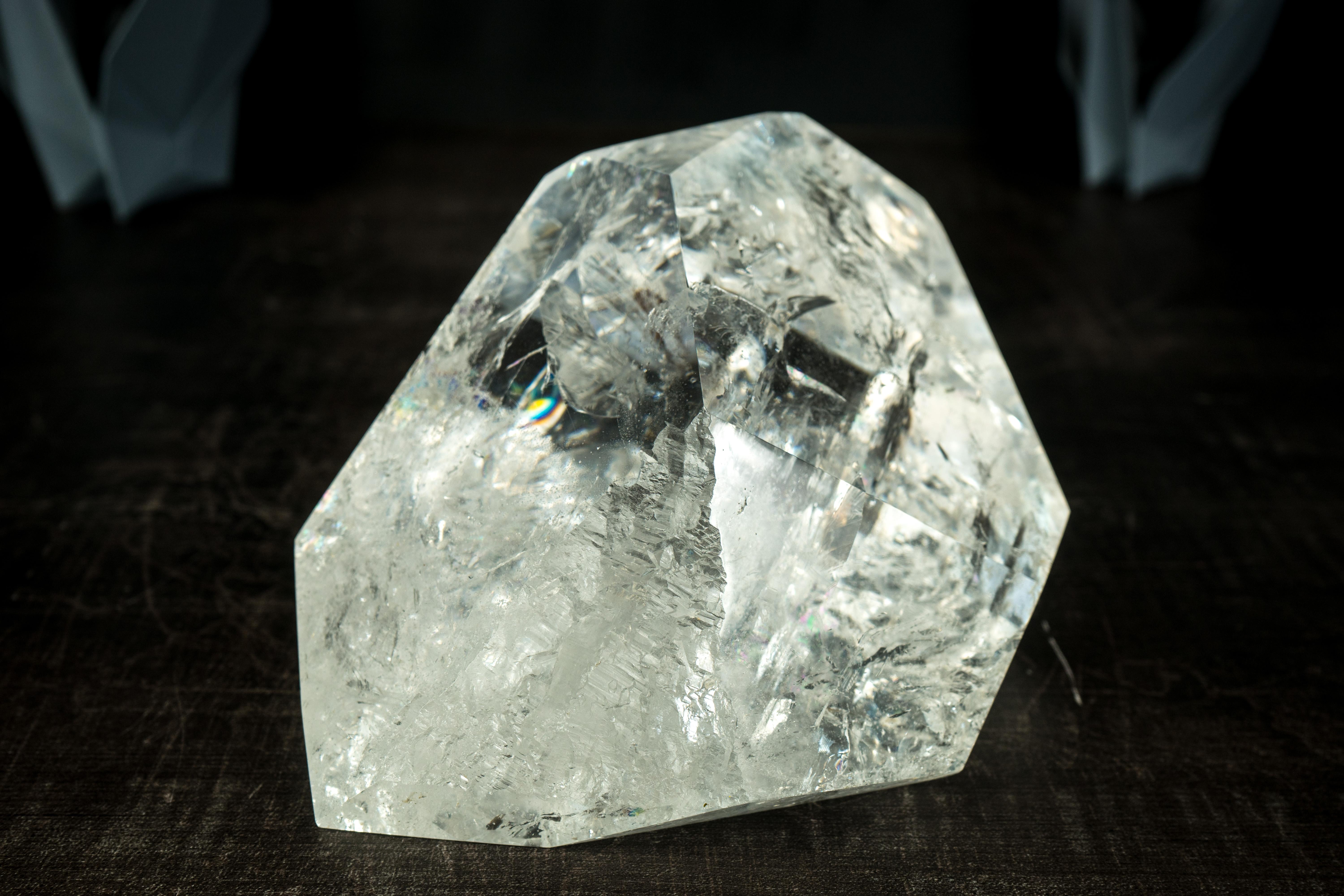 Natural Clear Quartz Point, Large, Water-Clear and Highly Energetic Crystal In New Condition For Sale In Ametista Do Sul, BR