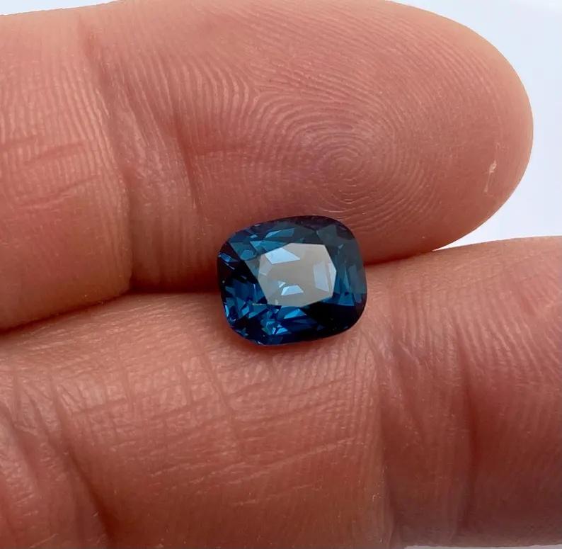 Natural Cobalt Blue spinel quality VS, 3.48 Ct. gemstone, Certificate GFCO In New Condition In Daugavpils, LV