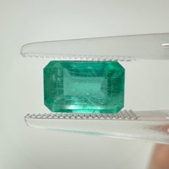 Smeraldo naturale della Colombia da 1,80 ct  Olio / Resina moderata