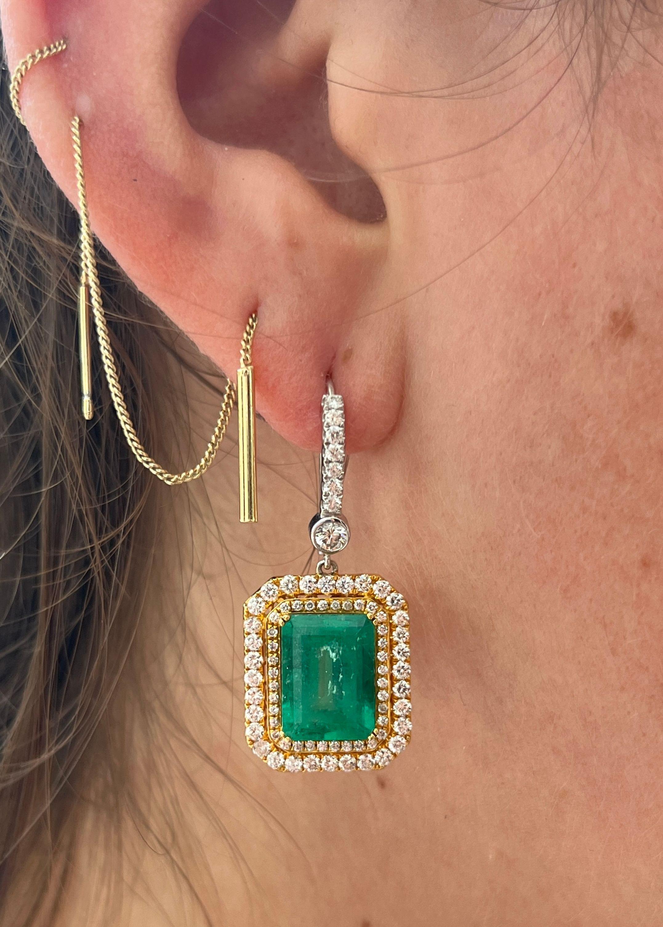 Natural Colombian 7.36 CTTW Emerald & Diamond Halo Dangle Drop 18K Gold Earrings In New Condition For Sale In Miami, FL