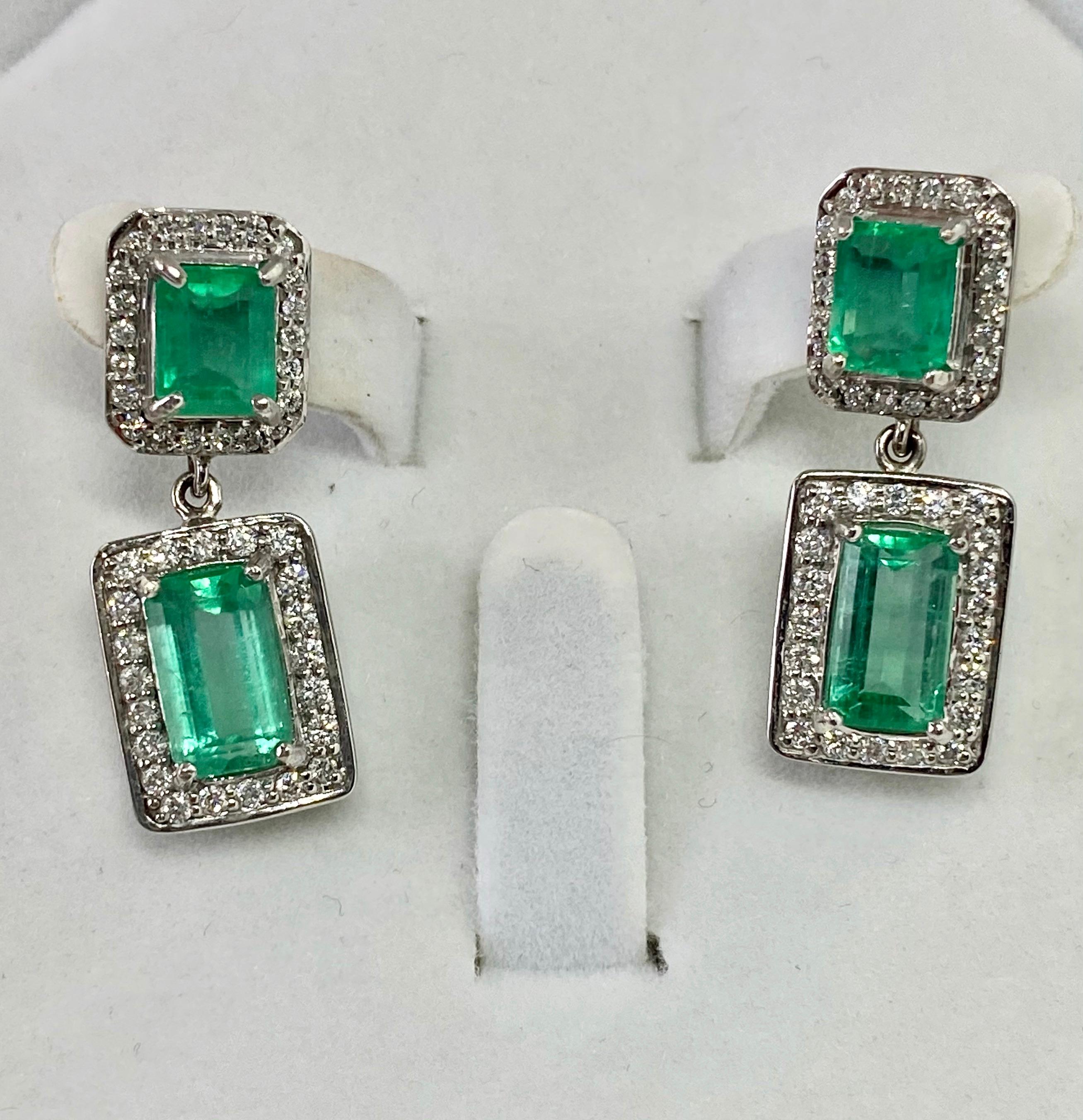Women's Natural Colombian Emerald and Diamond Drop Earrings 18 Karat For Sale