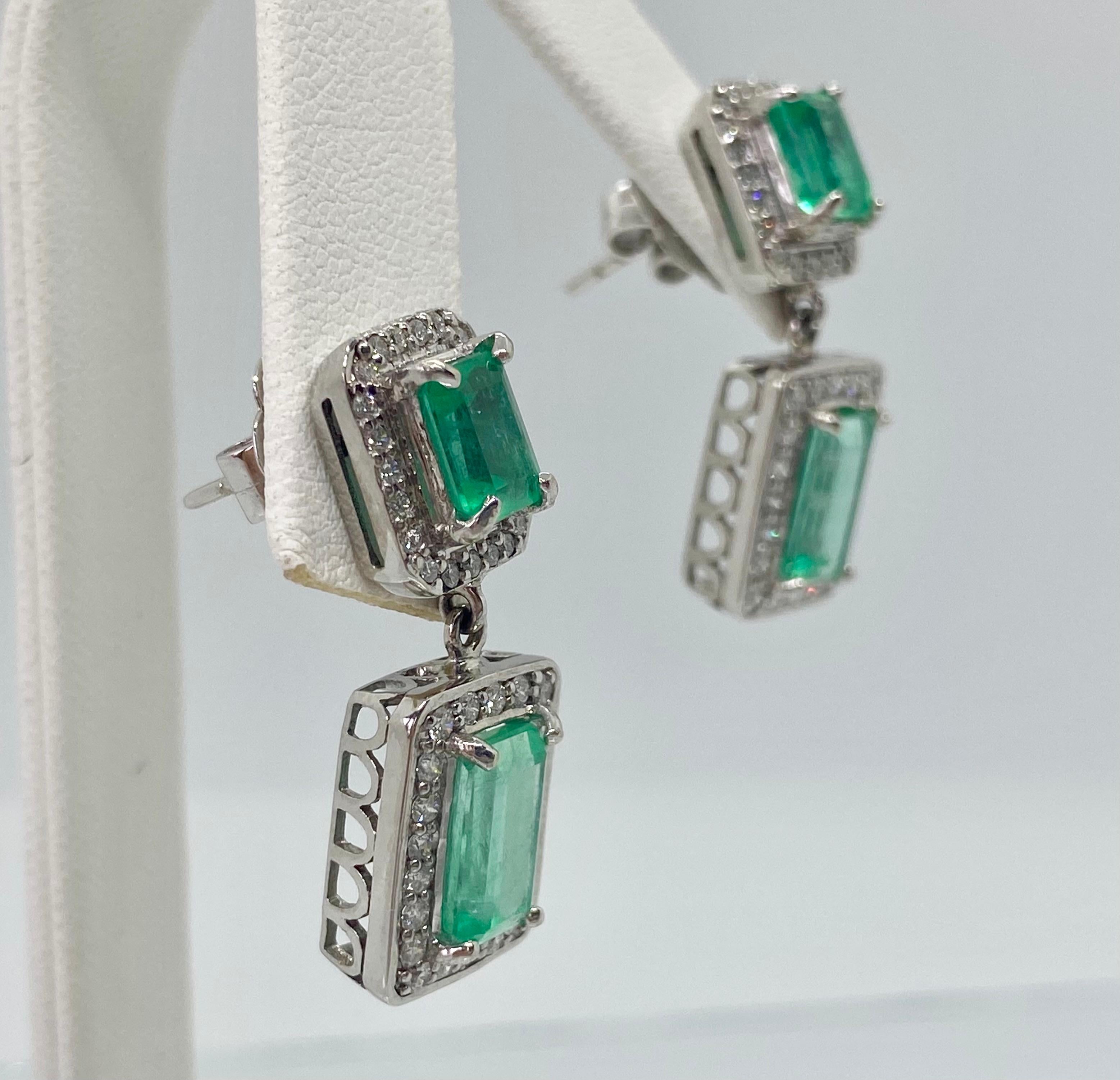 Natural Colombian Emerald and Diamond Drop Earrings 18 Karat For Sale 3