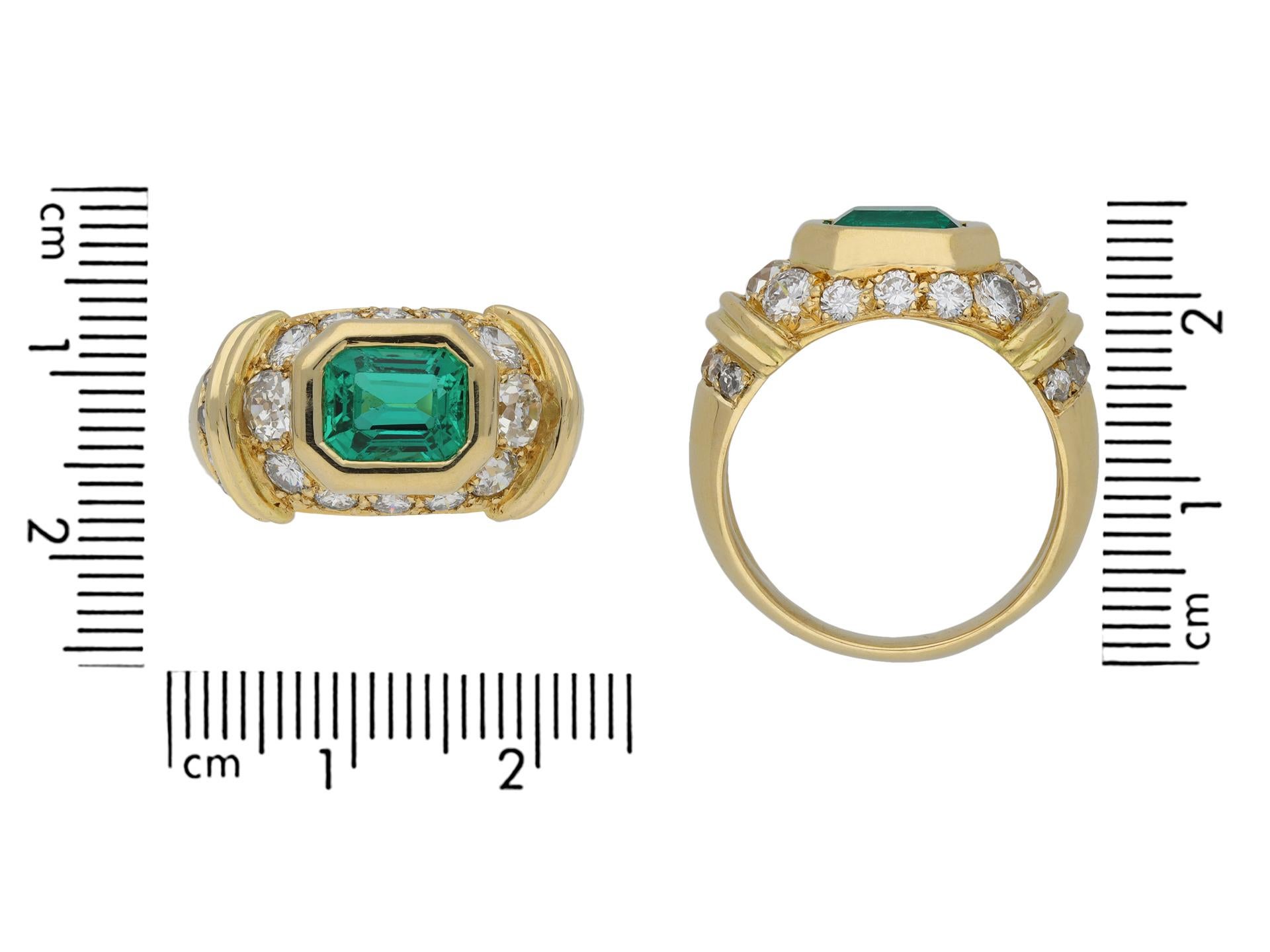 Natural Colombian Emerald and Diamond Ring, French, circa 1980 1
