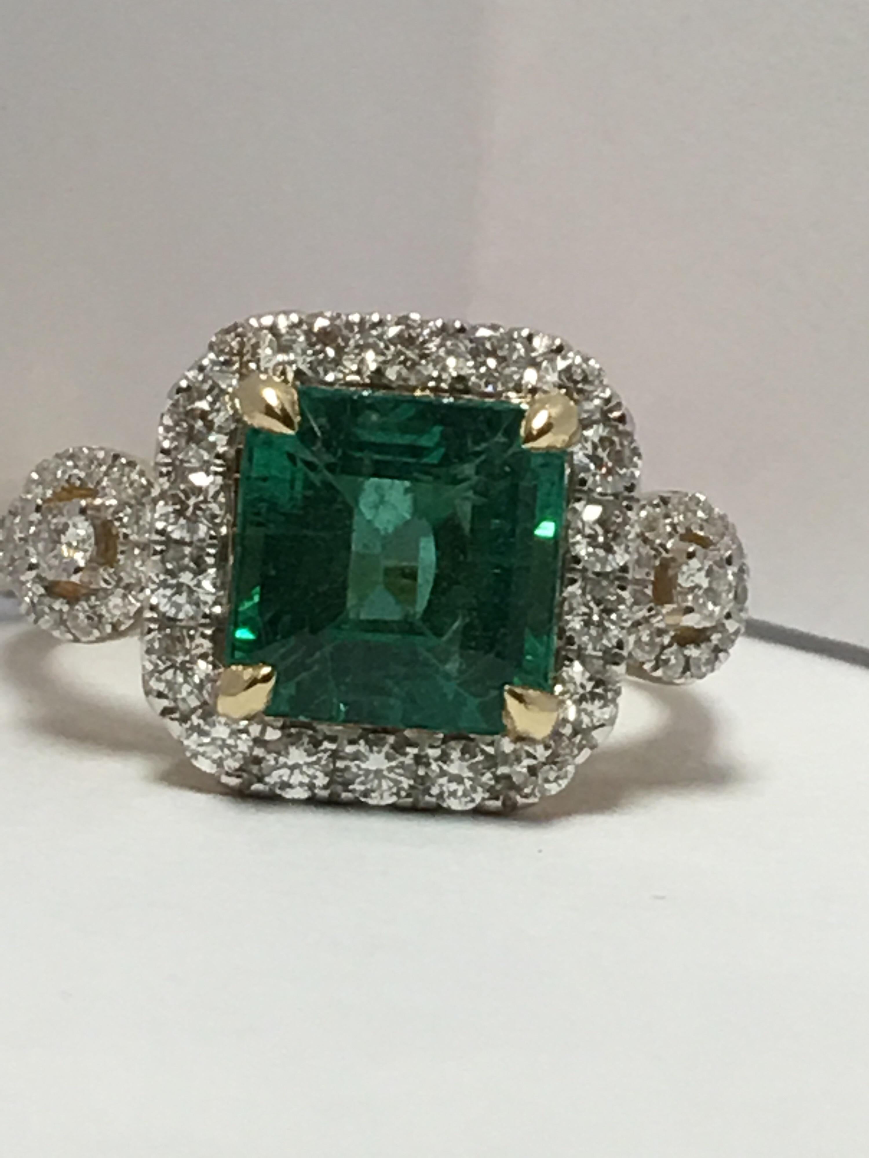 Women's Natural Colombian Emerald and Diamonds Ring