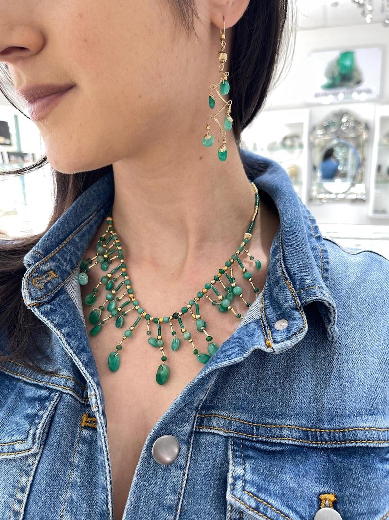 Collana di perle di smeraldo colombiano naturale - Cabochon ovale in oro 14K e catena d'argento In condizioni Nuovo in vendita a Jupiter, FL