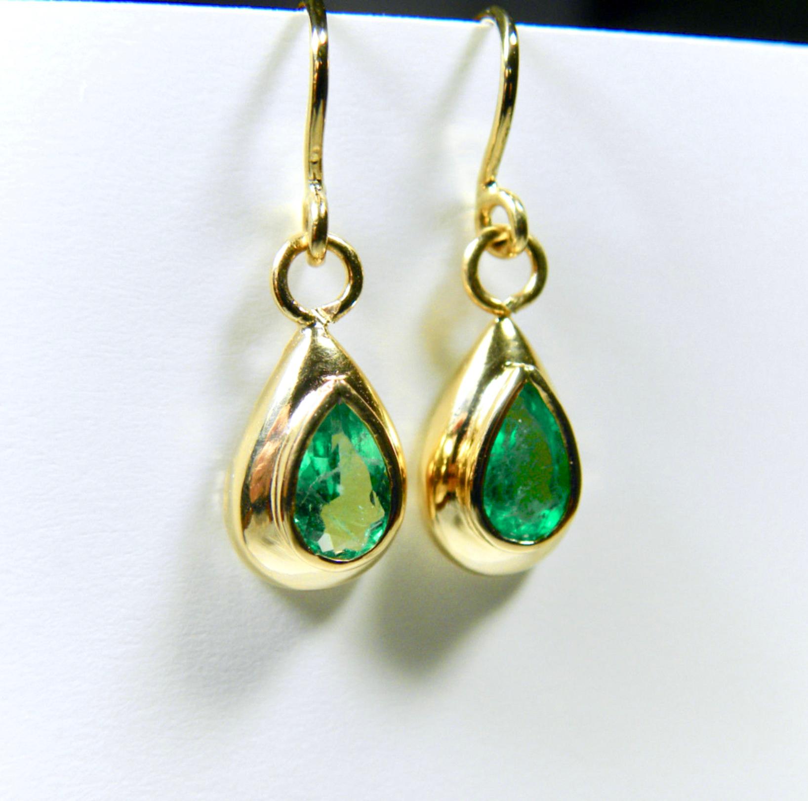 Pear Cut Natural Colombian Emerald Dangle Earrings 18 Karat Gold